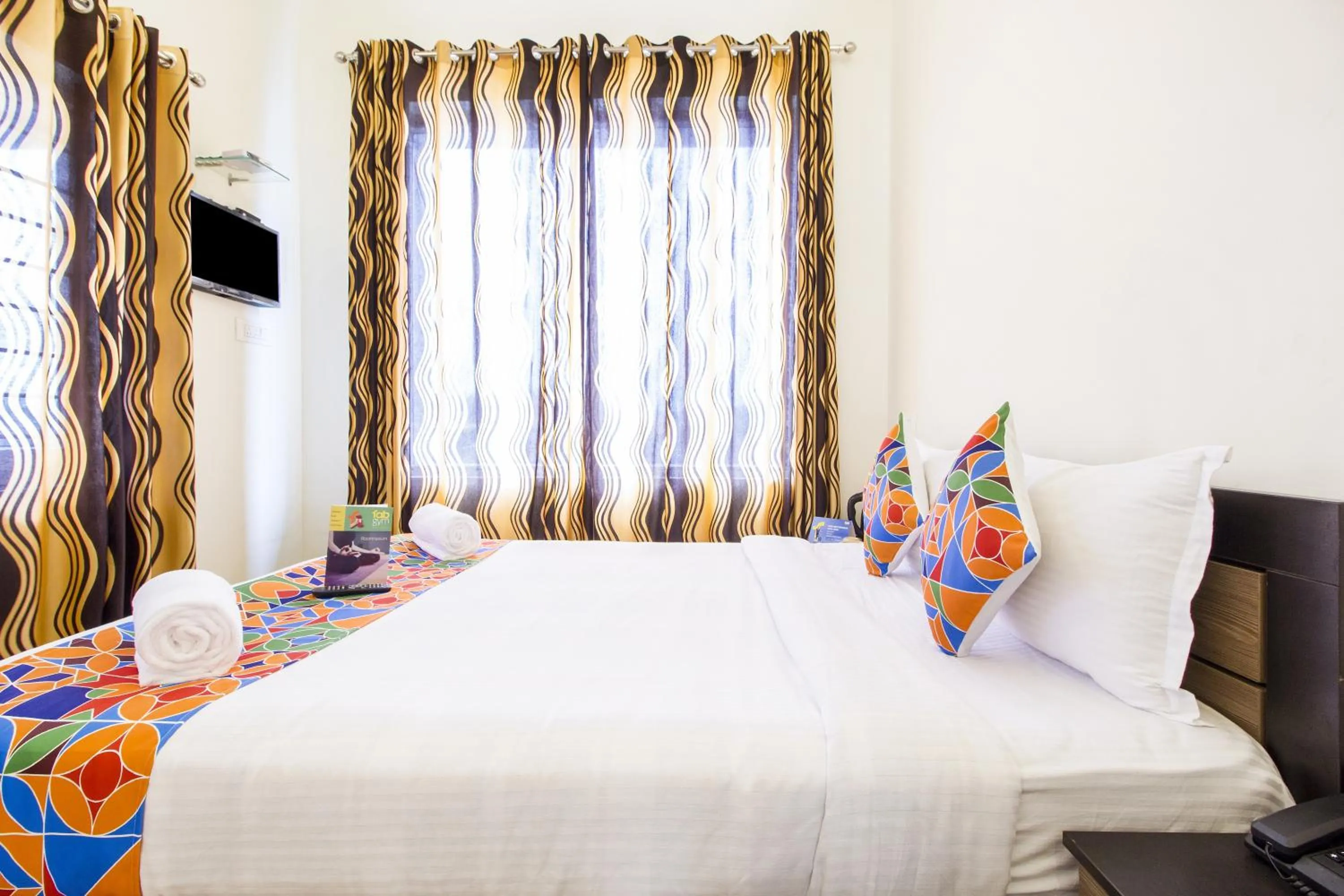 Bedroom in FabExpress Grand Castle Hill Resorts - Ooty Lake - 800m