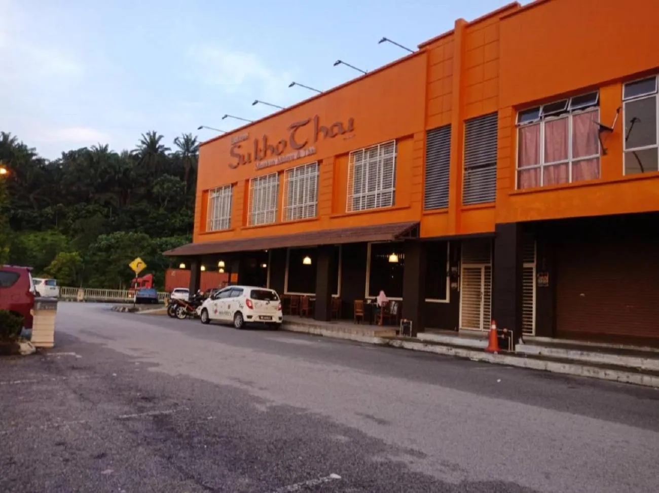 Restaurant/places to eat in Hotel 77 Rawang