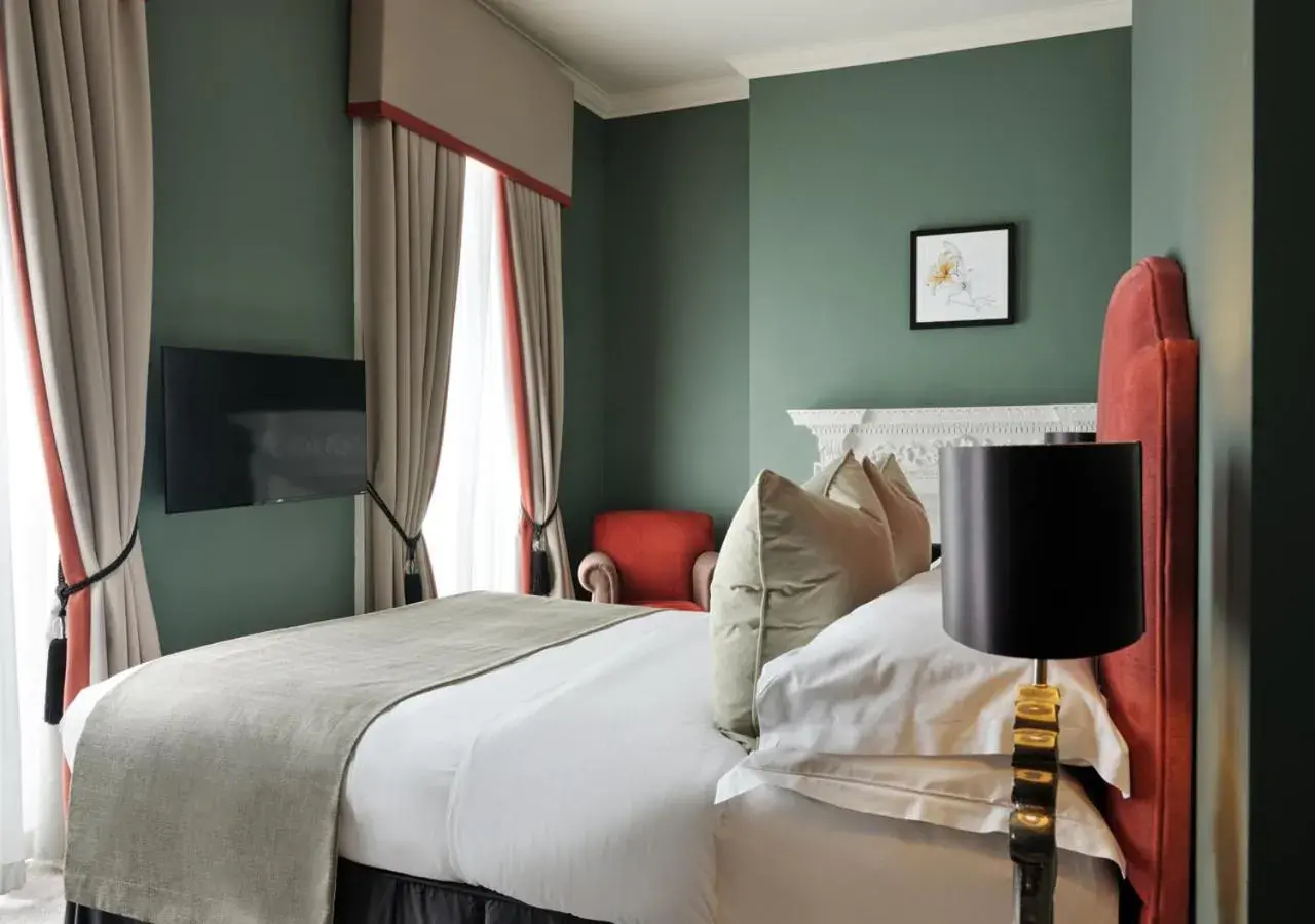 Bedroom, Bed in Montagu Place Hotel Bedroom, Bed in Montagu Place Hotel
