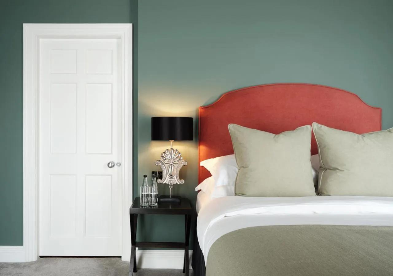 Bed in Montagu Place Hotel