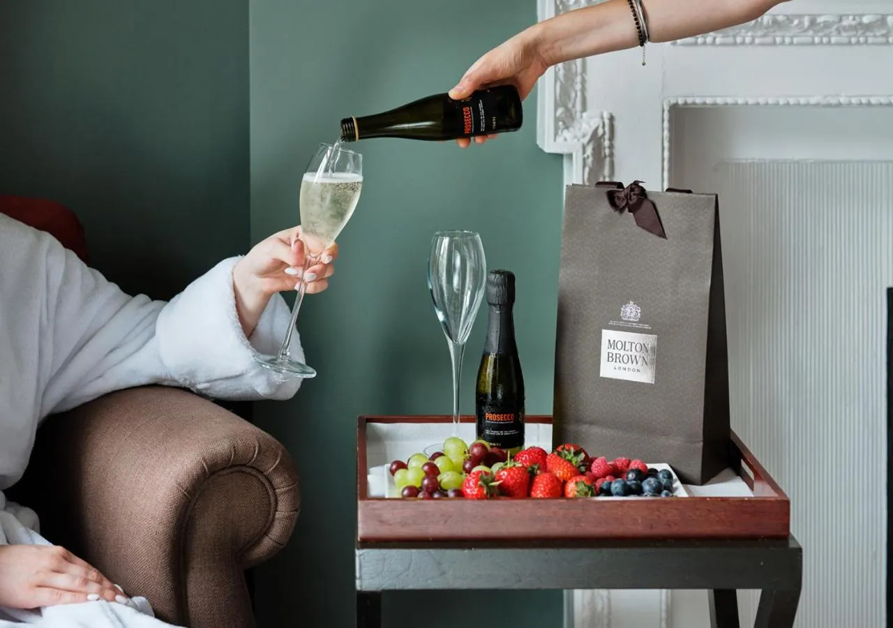 Alcoholic drinks in Montagu Place Hotel