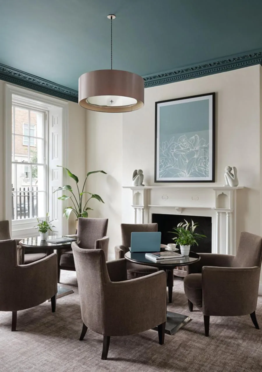 Seating area in Montagu Place Hotel