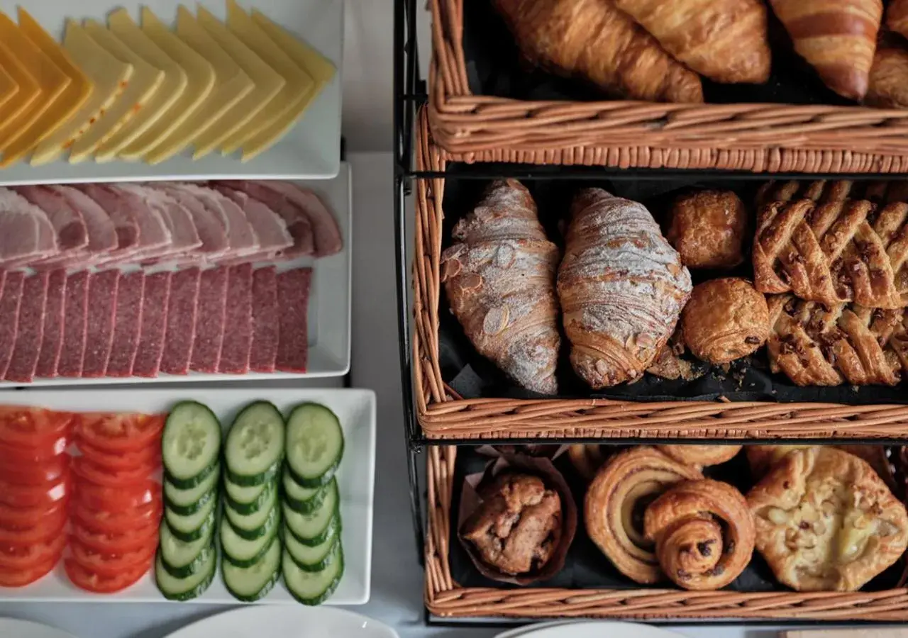 Continental breakfast in Montagu Place Hotel Continental breakfast in Montagu Place Hotel