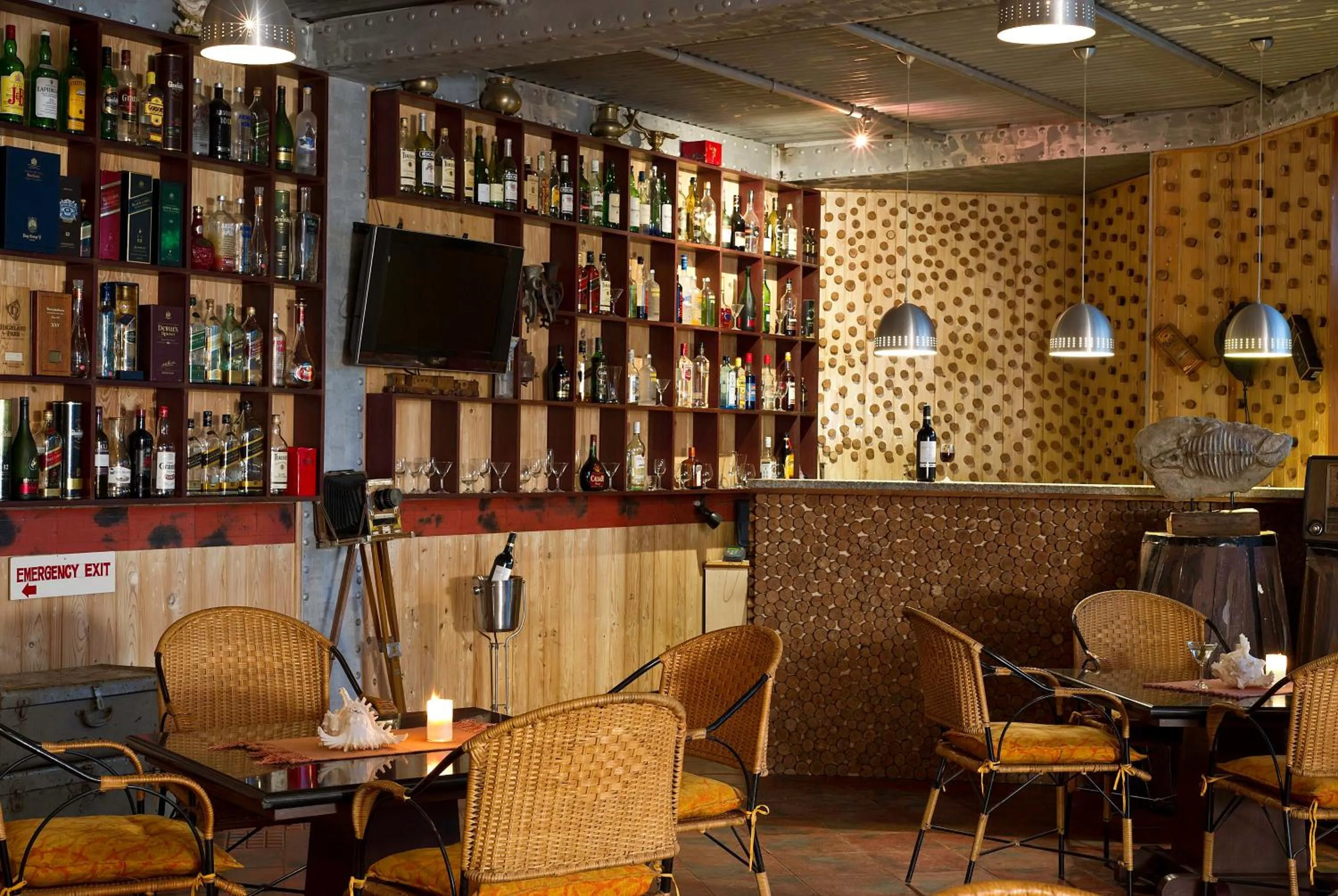 Lounge or bar in Annai Celestial Resorts