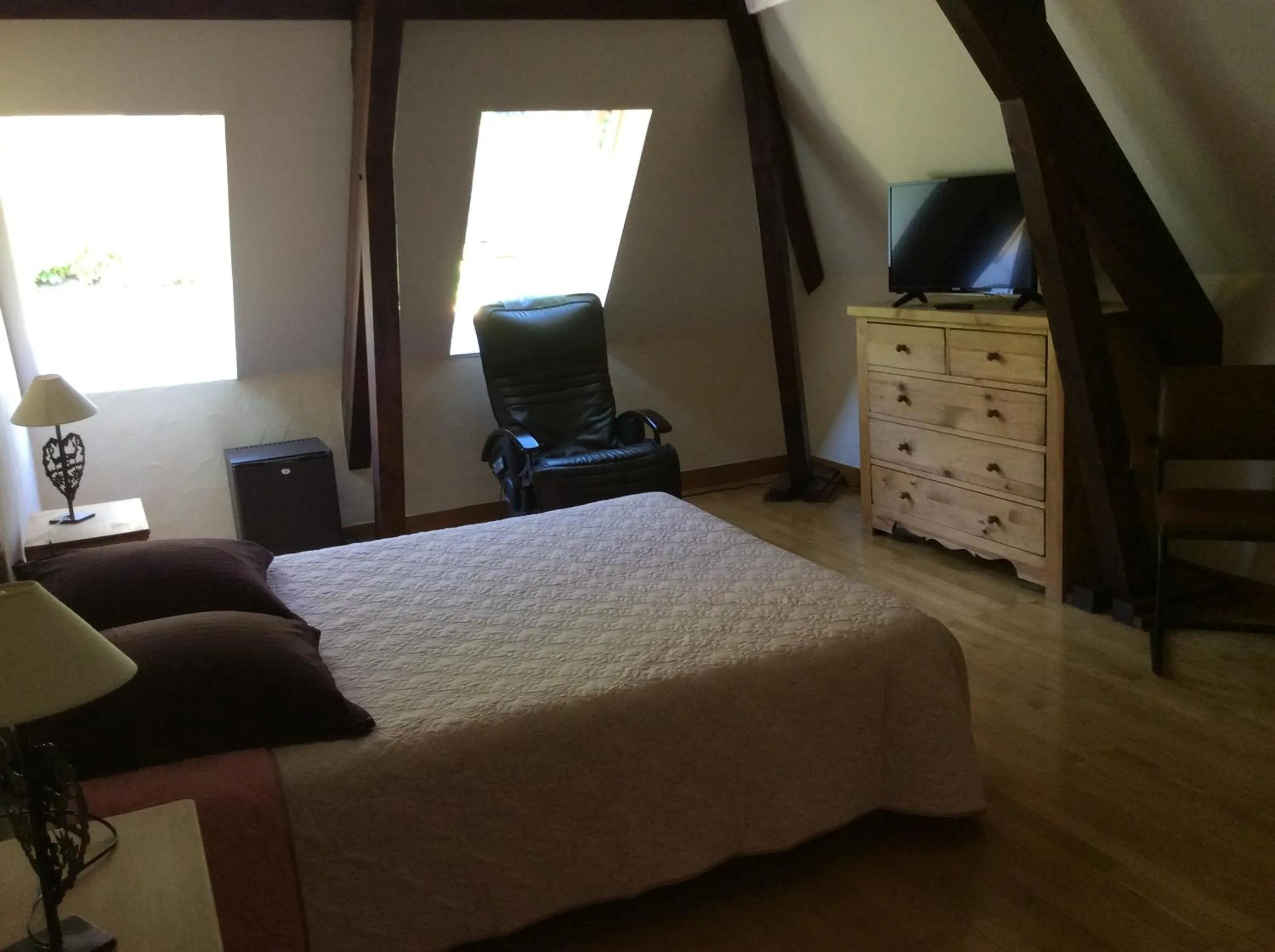 Photo of the whole room, Bed in Demeure d'hôtes Les Irisynes