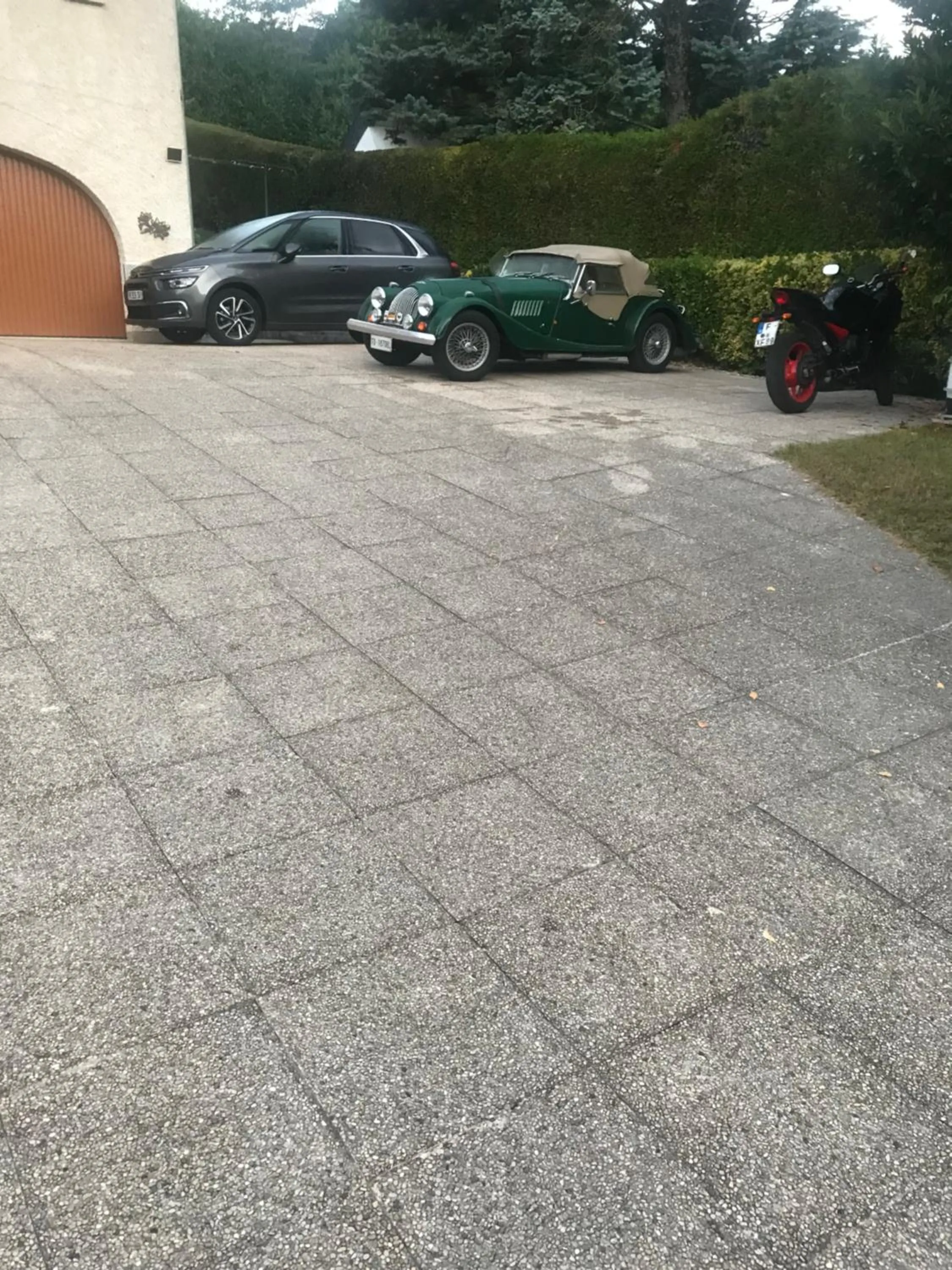 Parking in Demeure d'hôtes Les Irisynes