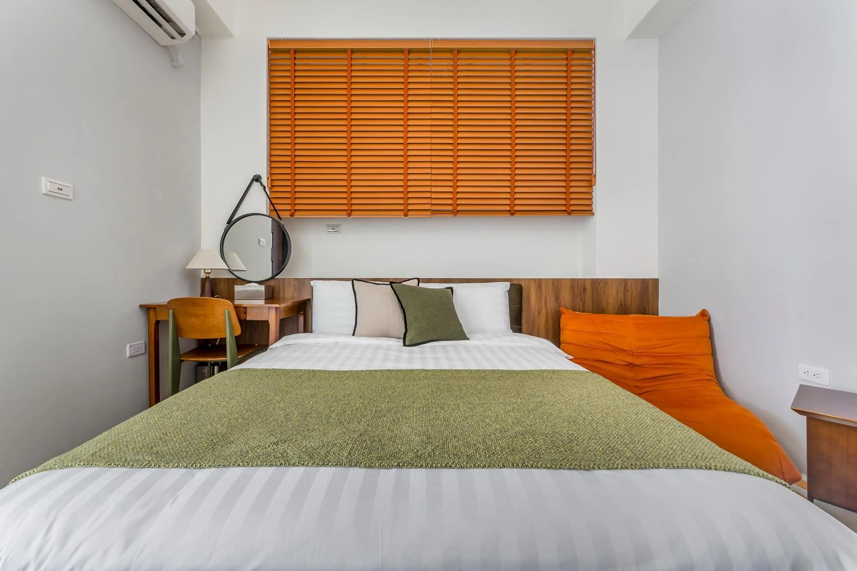 Bed in Oriental Blue Inn