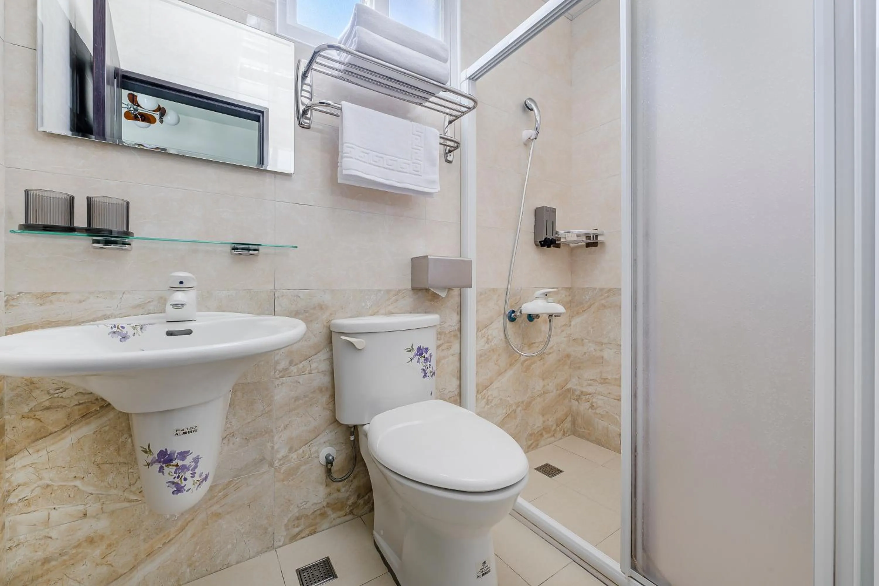 Shower in Oriental Blue Inn