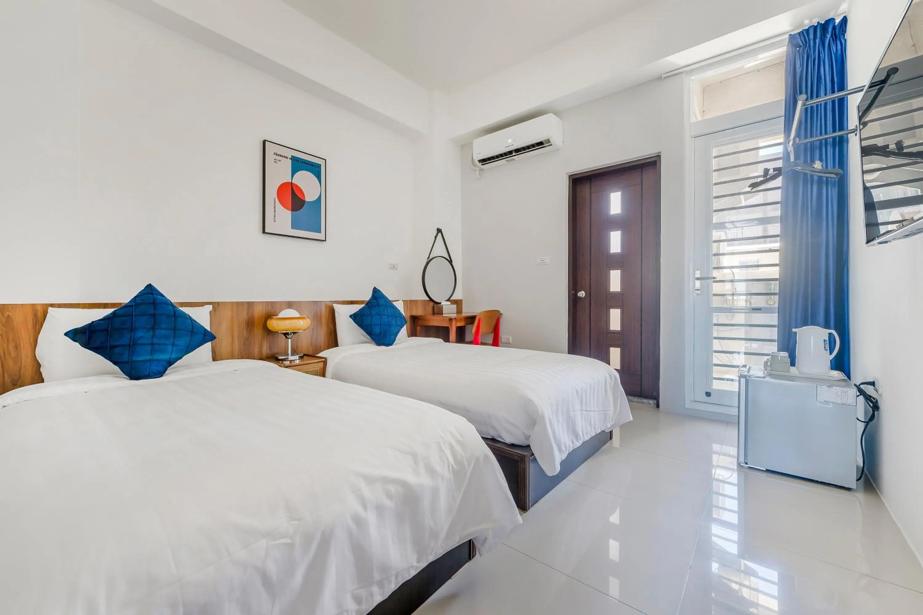 Bed in Oriental Blue Inn