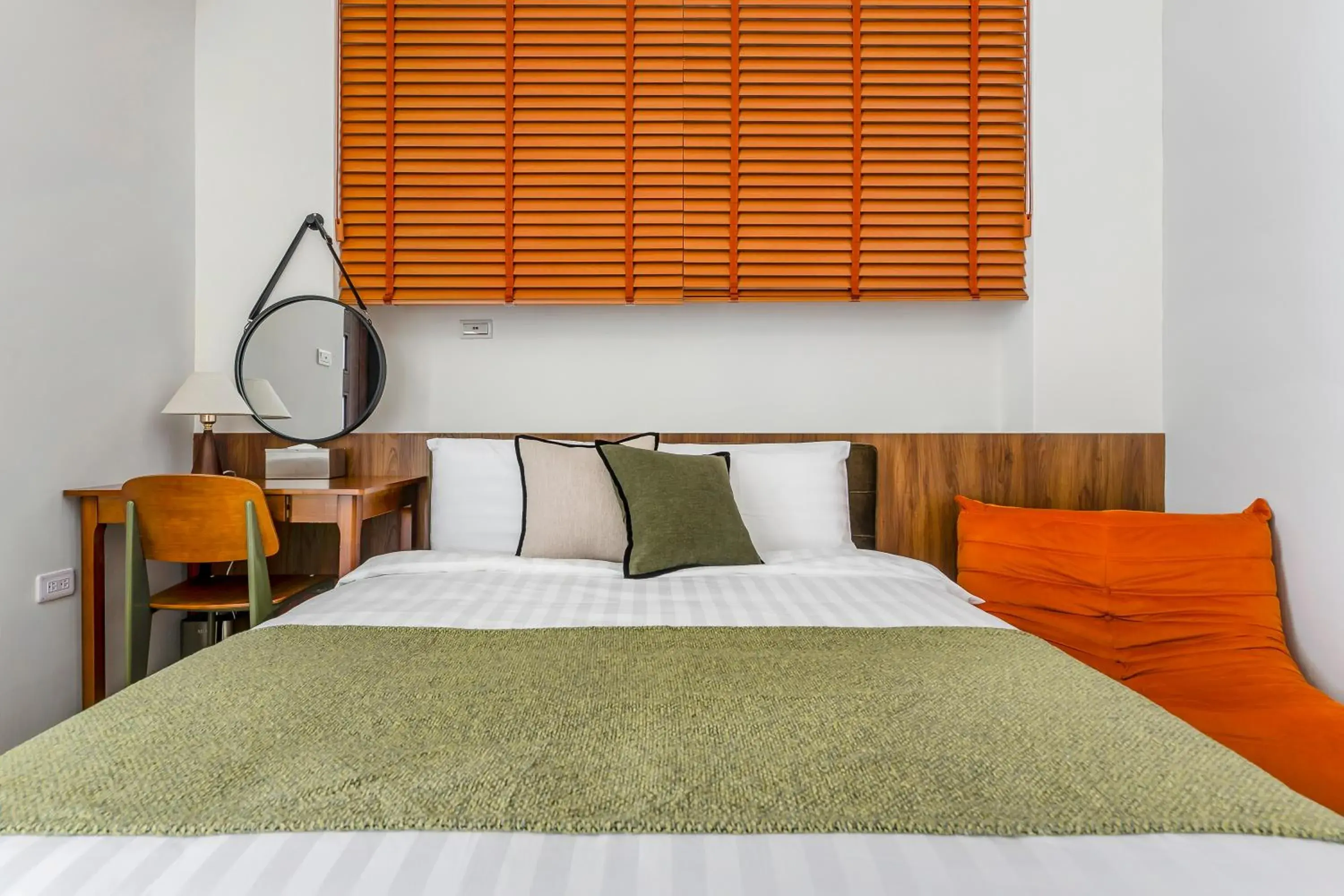 Bed in Oriental Blue Smart Stay Bed in Oriental Blue Smart Stay