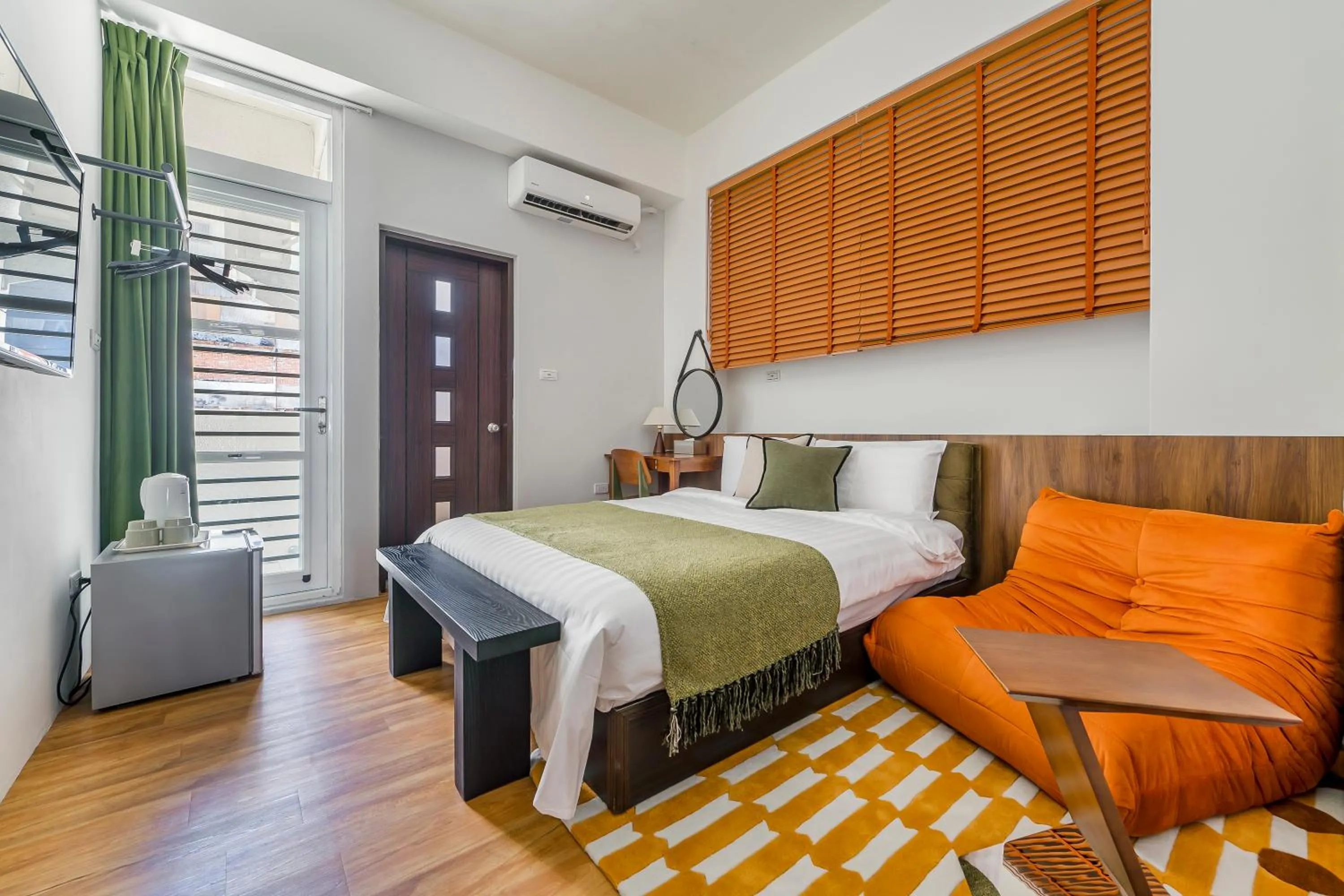 Bed in Oriental Blue Inn