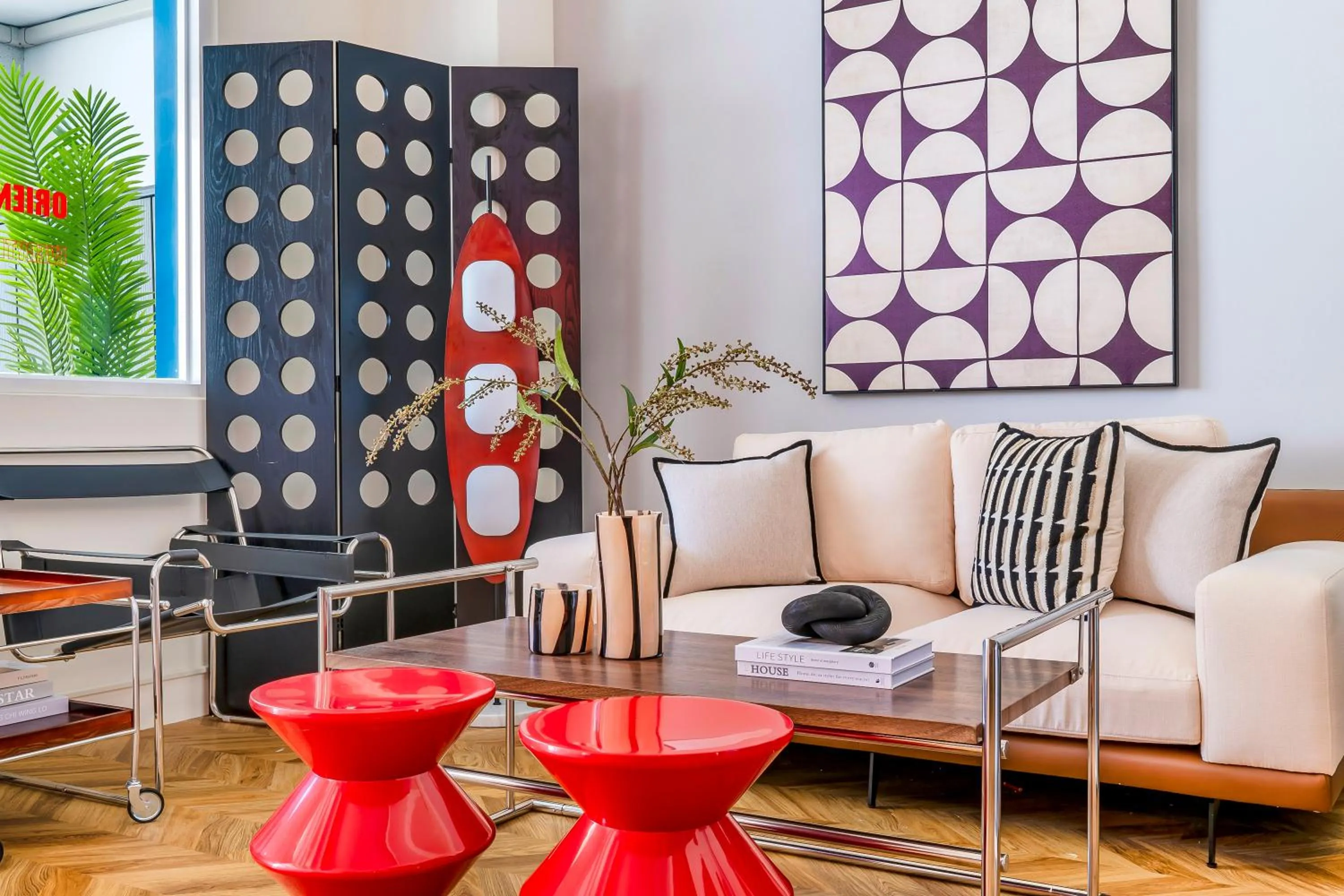 Living room in Oriental Blue Inn