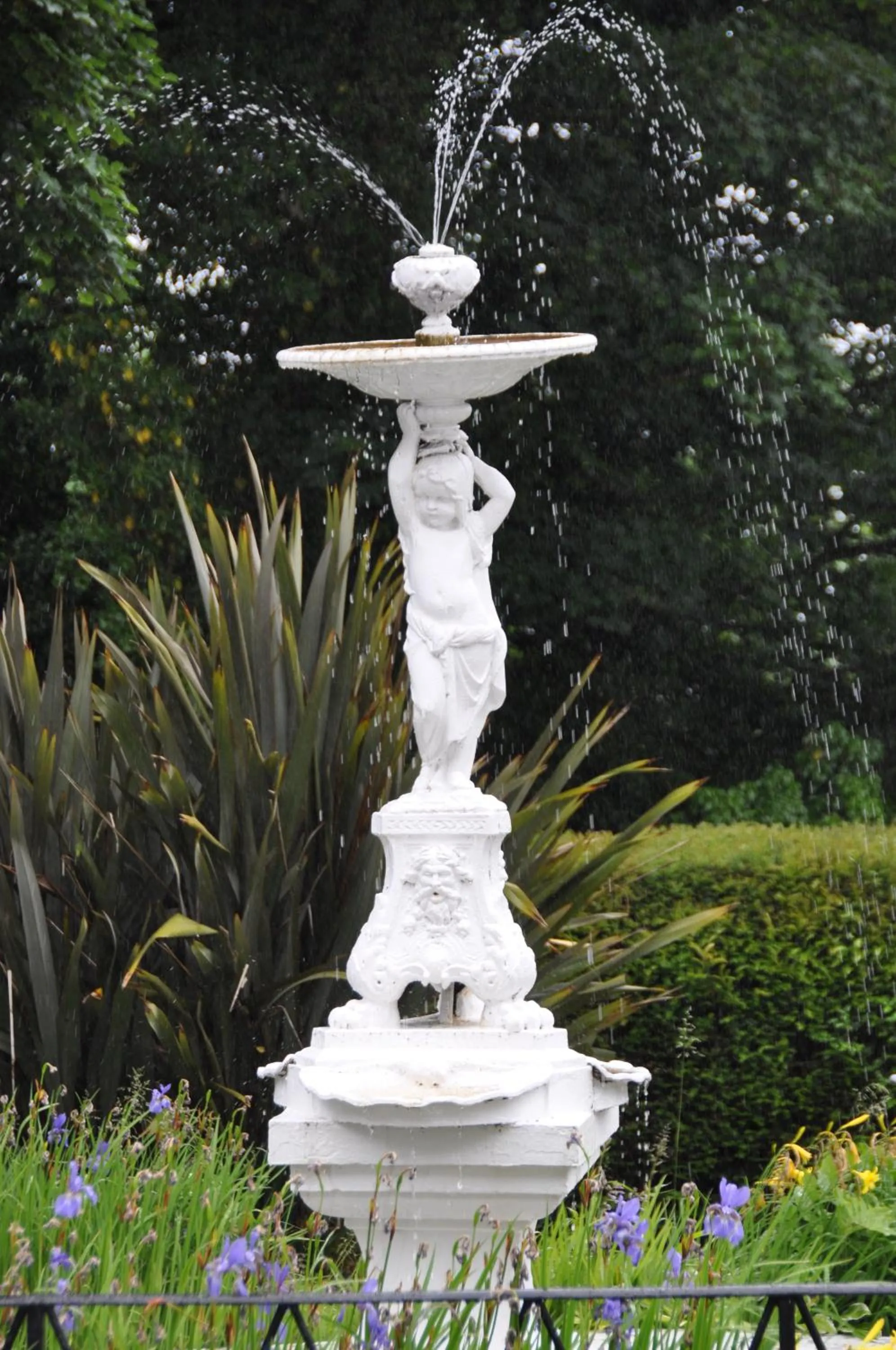 Decorative detail in Kingswood Hotel