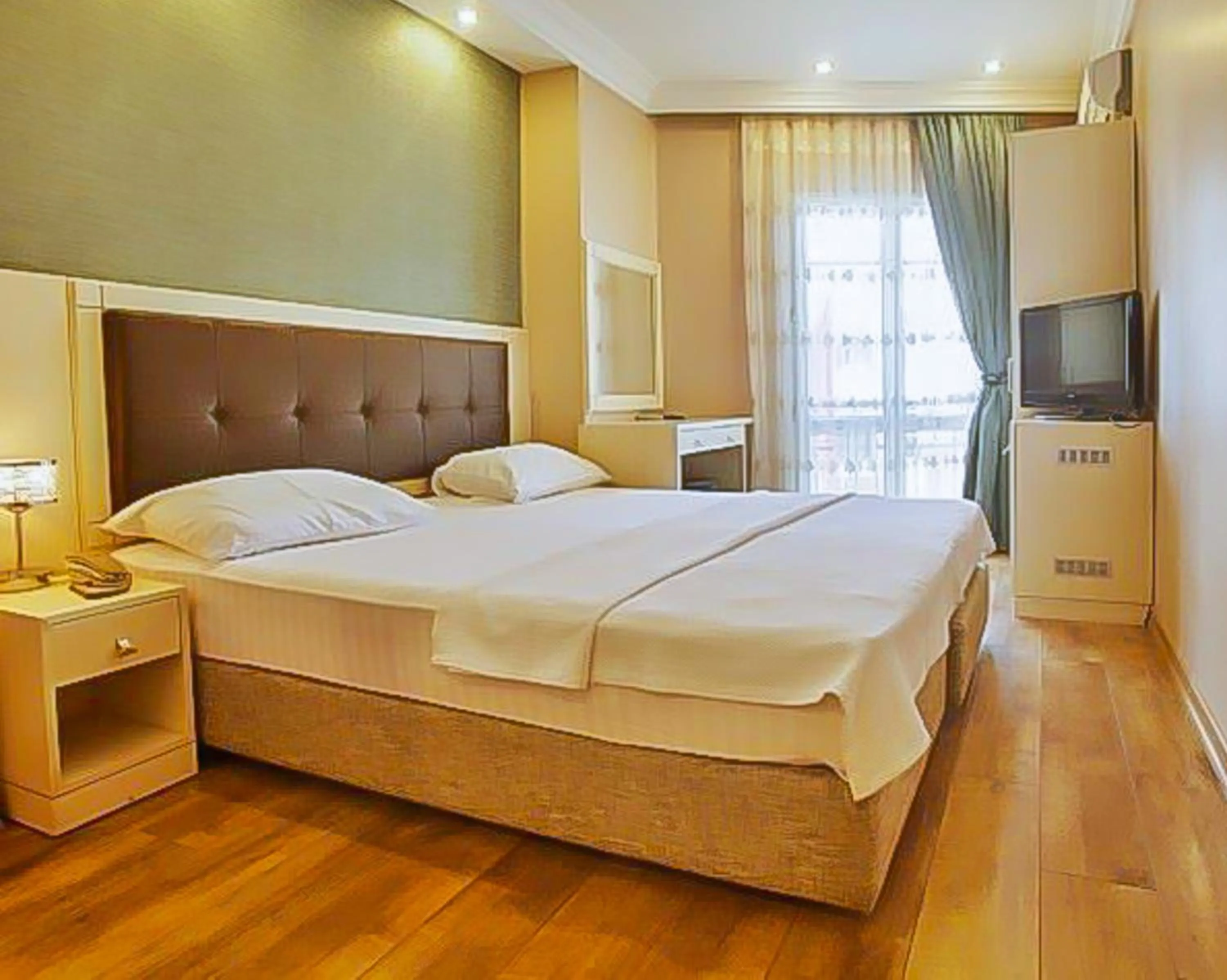 Photo of the whole room in Buyukada Princess Hotel