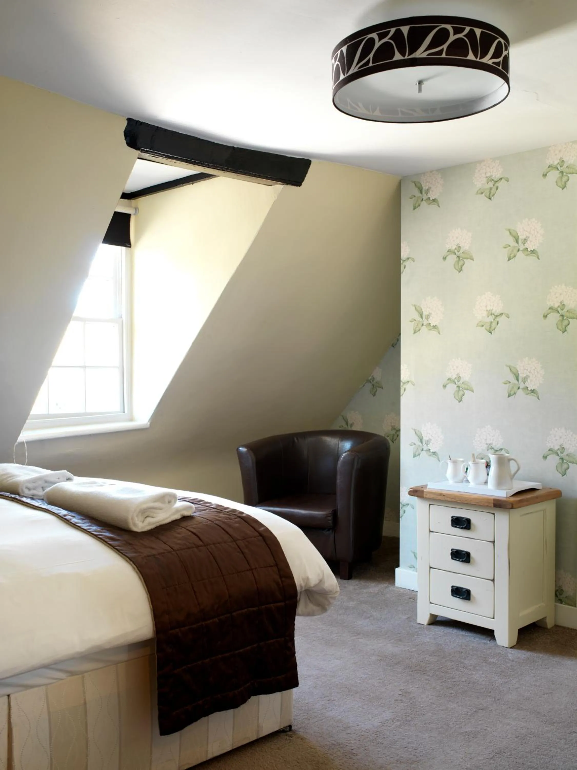 Day, Bed in The Bull Hotel Maidstone/Sevenoaks