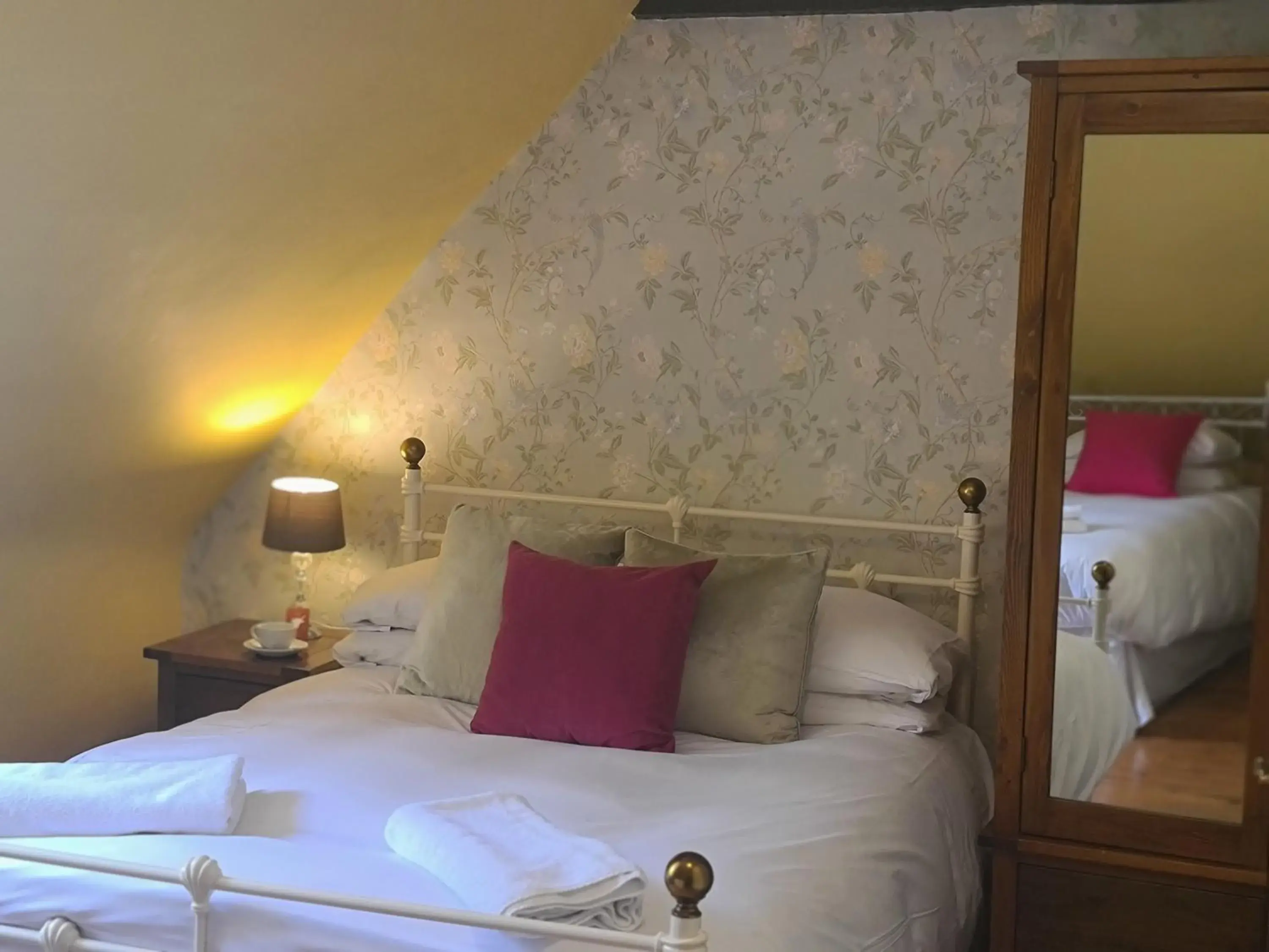 The Bull Hotel Maidstone/Sevenoaks The Bull Hotel Maidstone/Sevenoaks