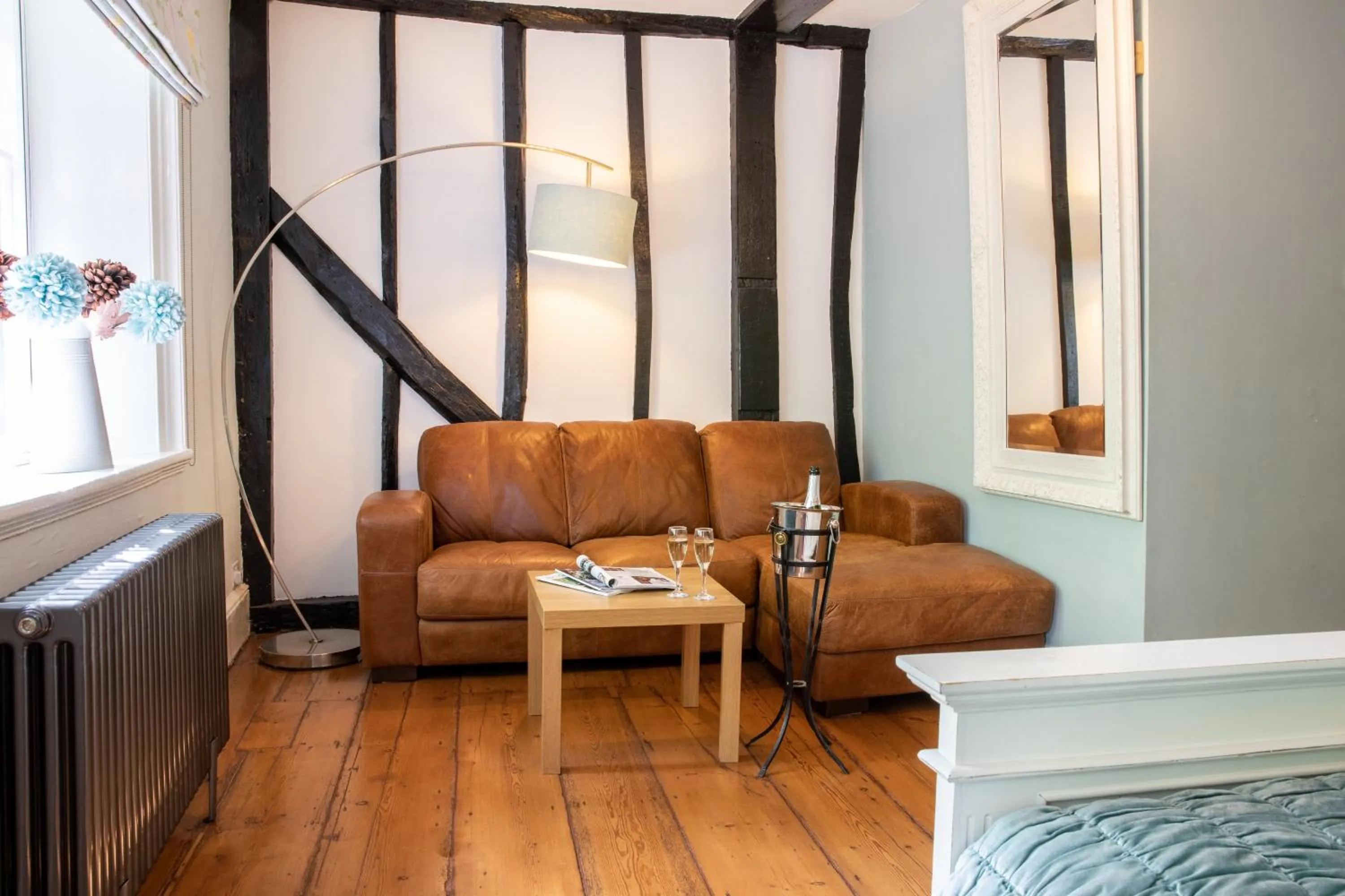 Seating area in The Bull Hotel Maidstone/Sevenoaks