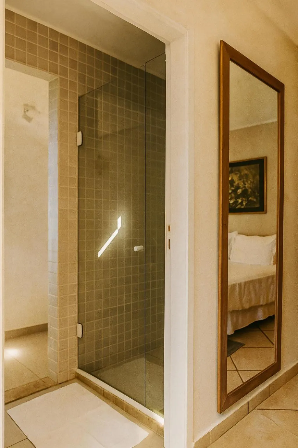 Shower, Bed in Pousada Maya