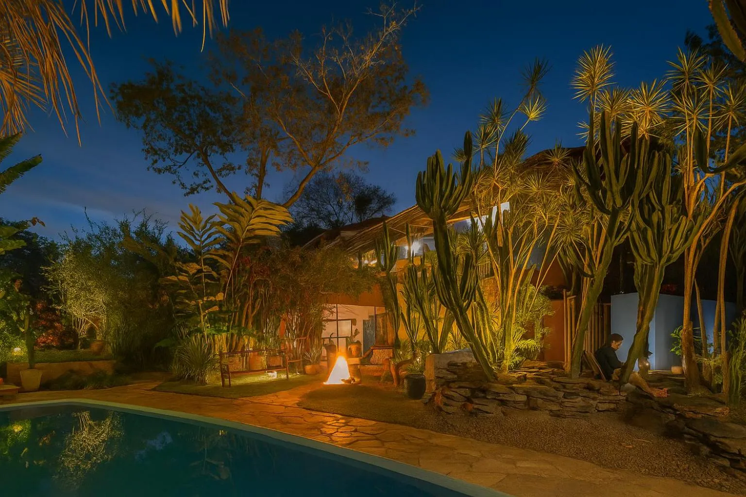 Night in Pousada Maya