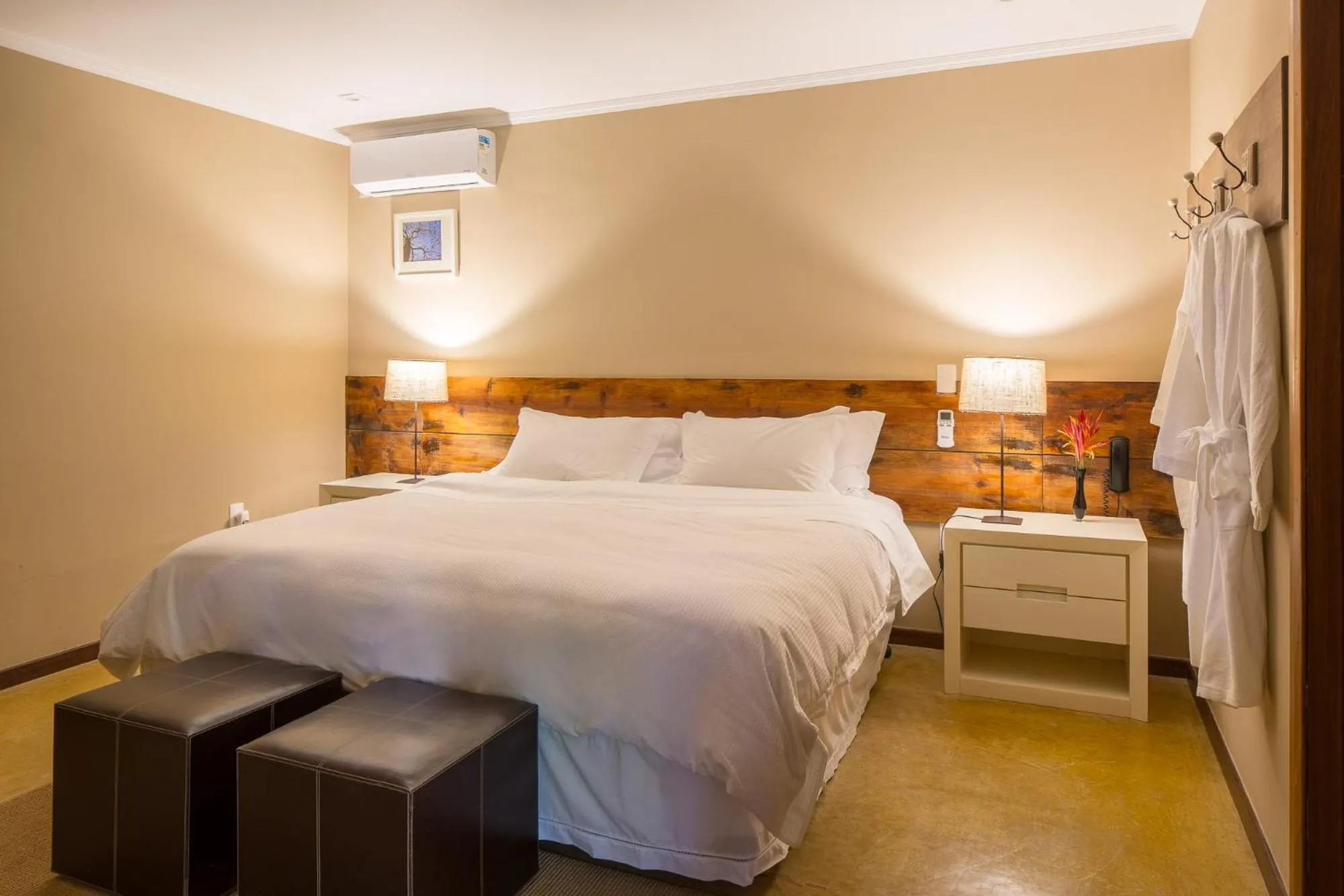 Photo of the whole room, Bed in Pousada Maya