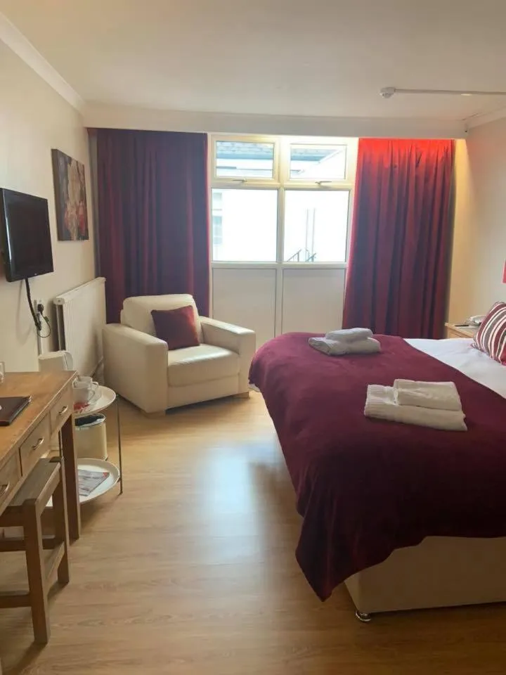 Bed in The Manor Hotel