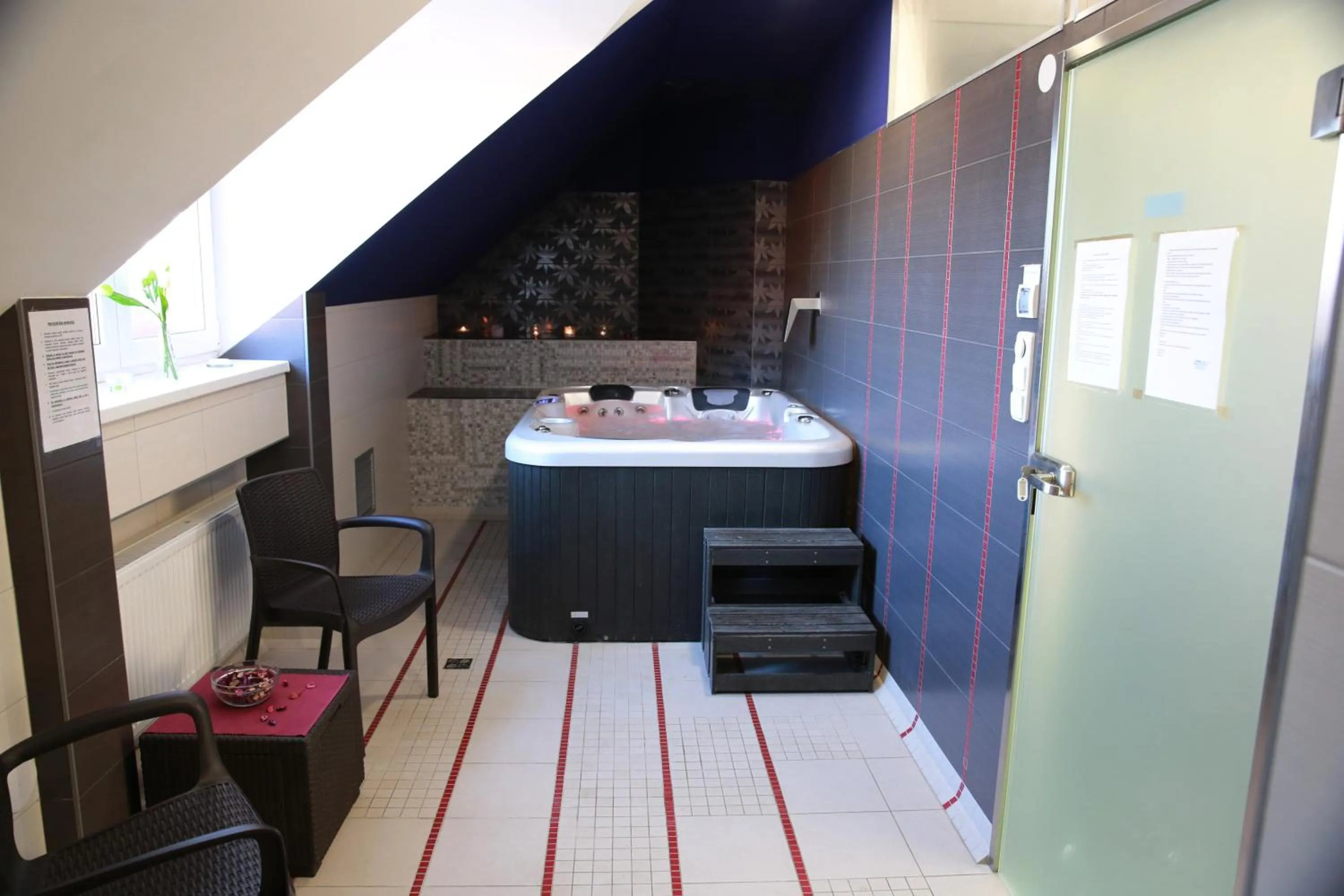 Hot Tub in Wellness Penzion Kroměříž - Zlobice