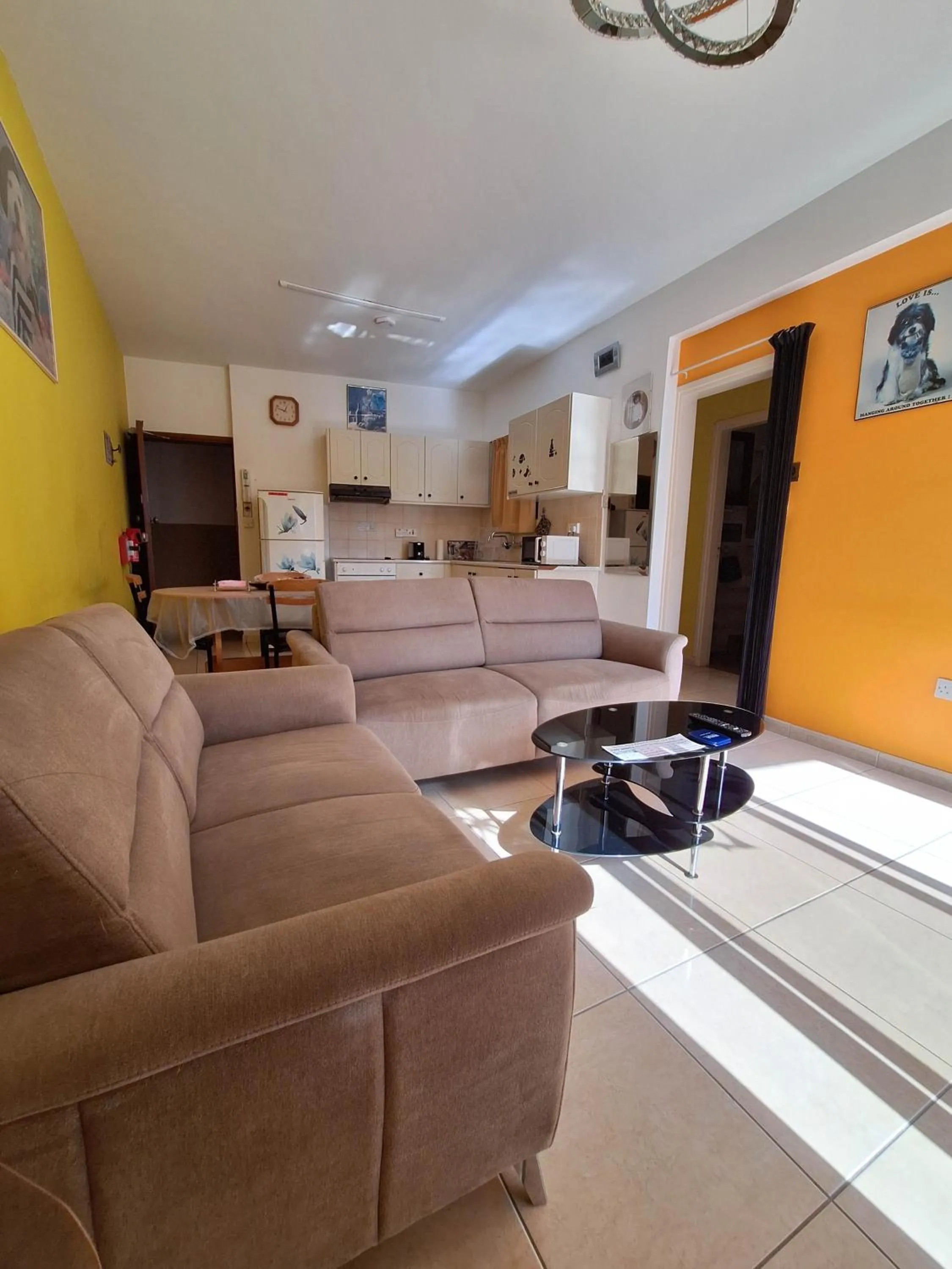 TV and multimedia in Apollonia Hotel Apartments