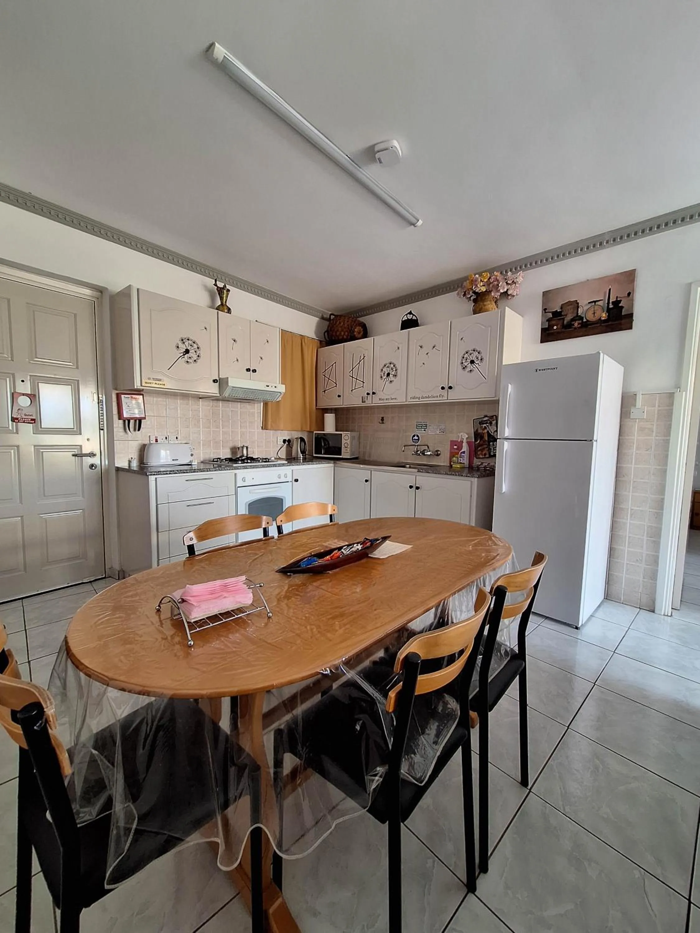 Kitchen or kitchenette in Apollonia Hotel Apartments