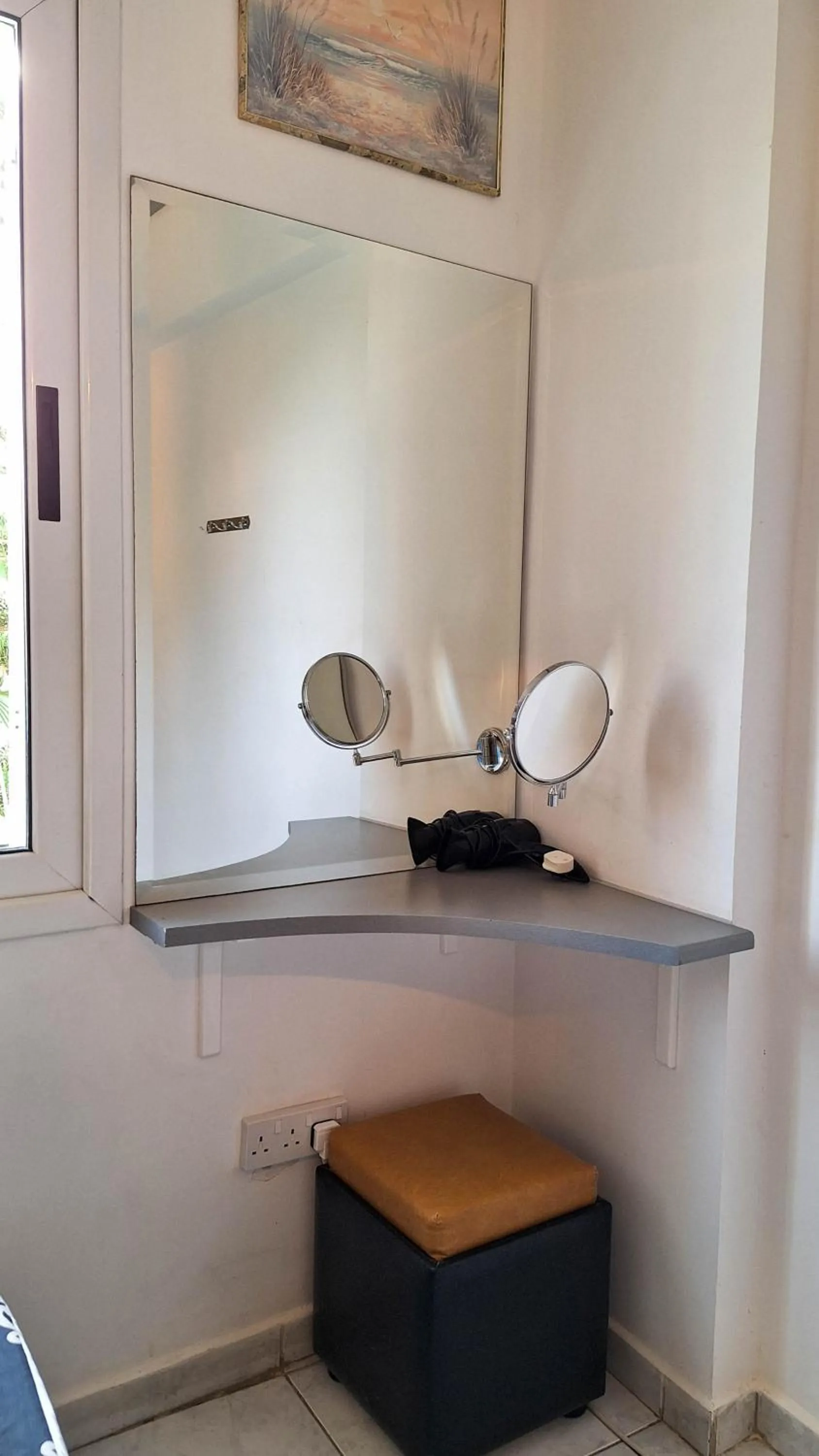 Decorative detail in Apollonia Hotel Apartments