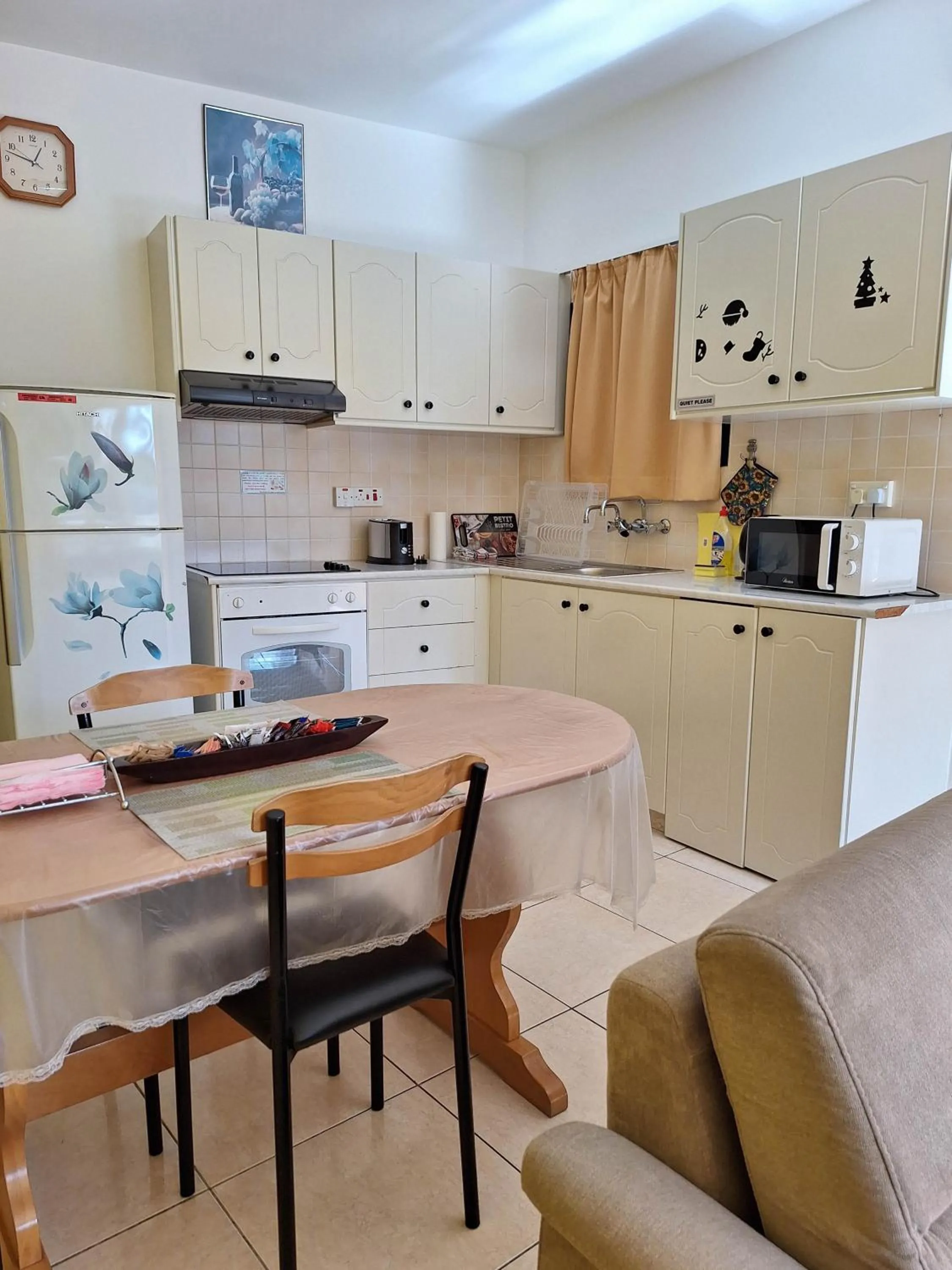 Kitchen or kitchenette in Apollonia Hotel Apartments