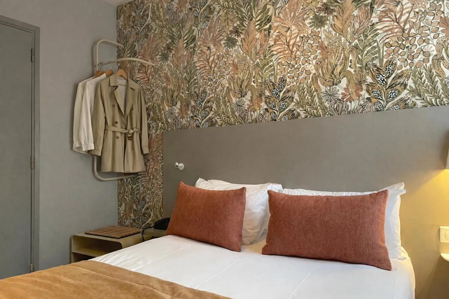 Bedroom, Bed in Parici Hôtel Boulogne Billancourt