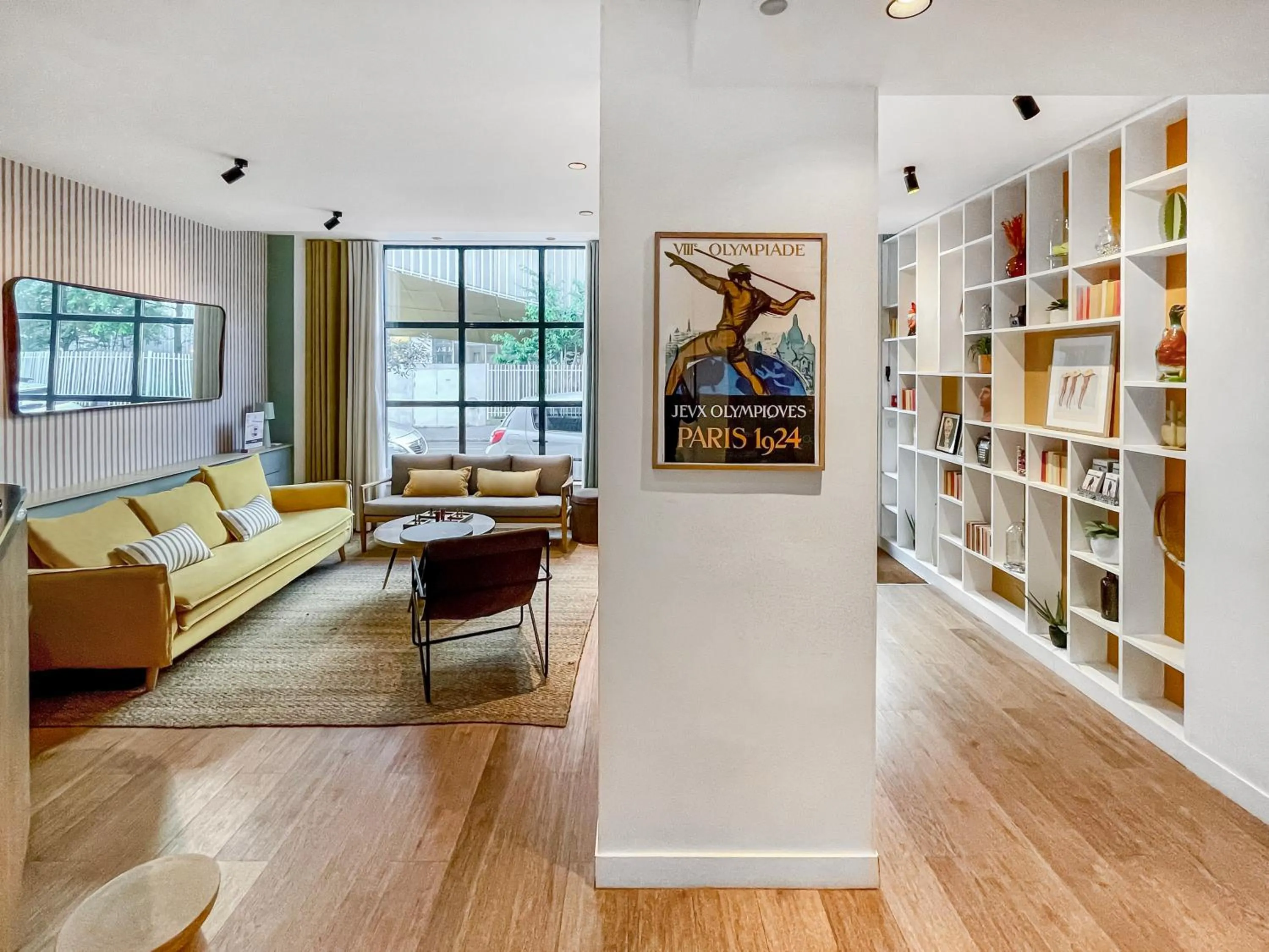 Lobby or reception in Parici Hôtel Boulogne Billancourt