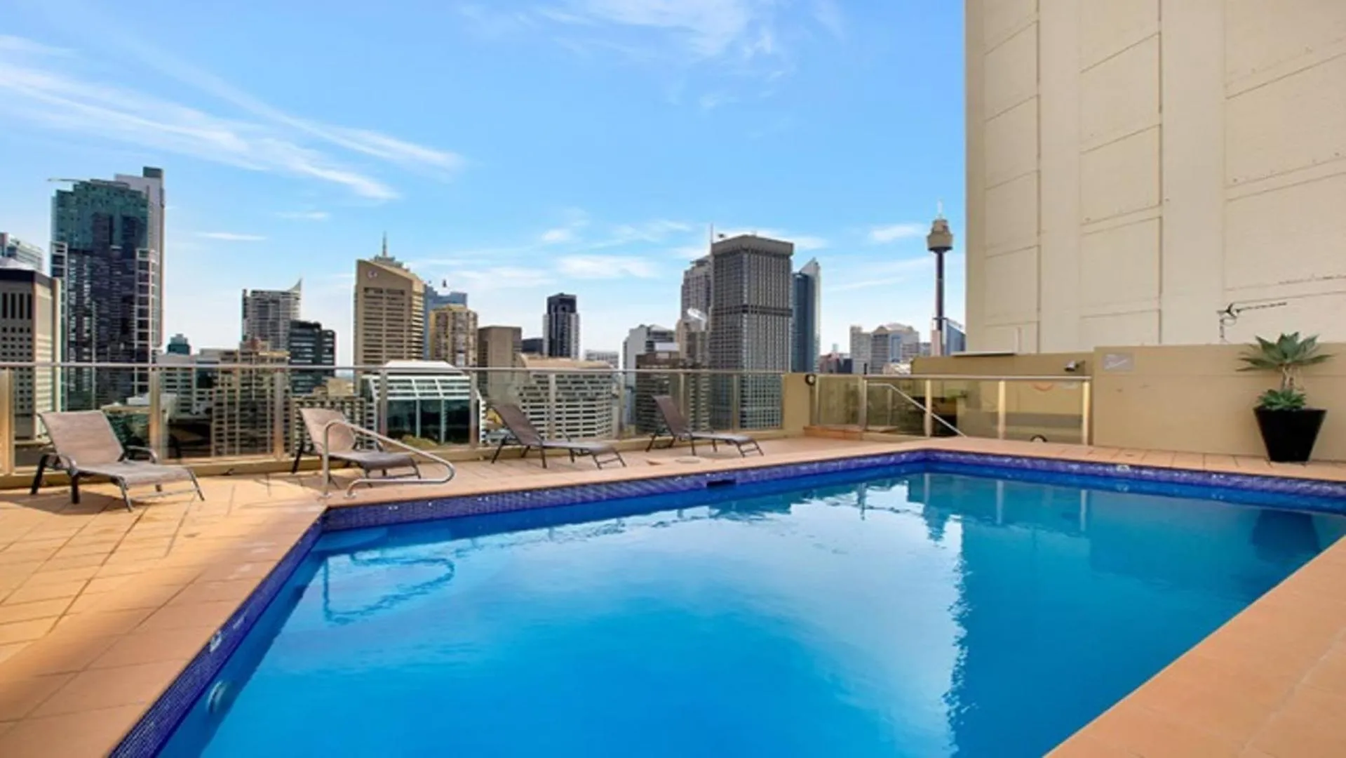 City apartment at College St