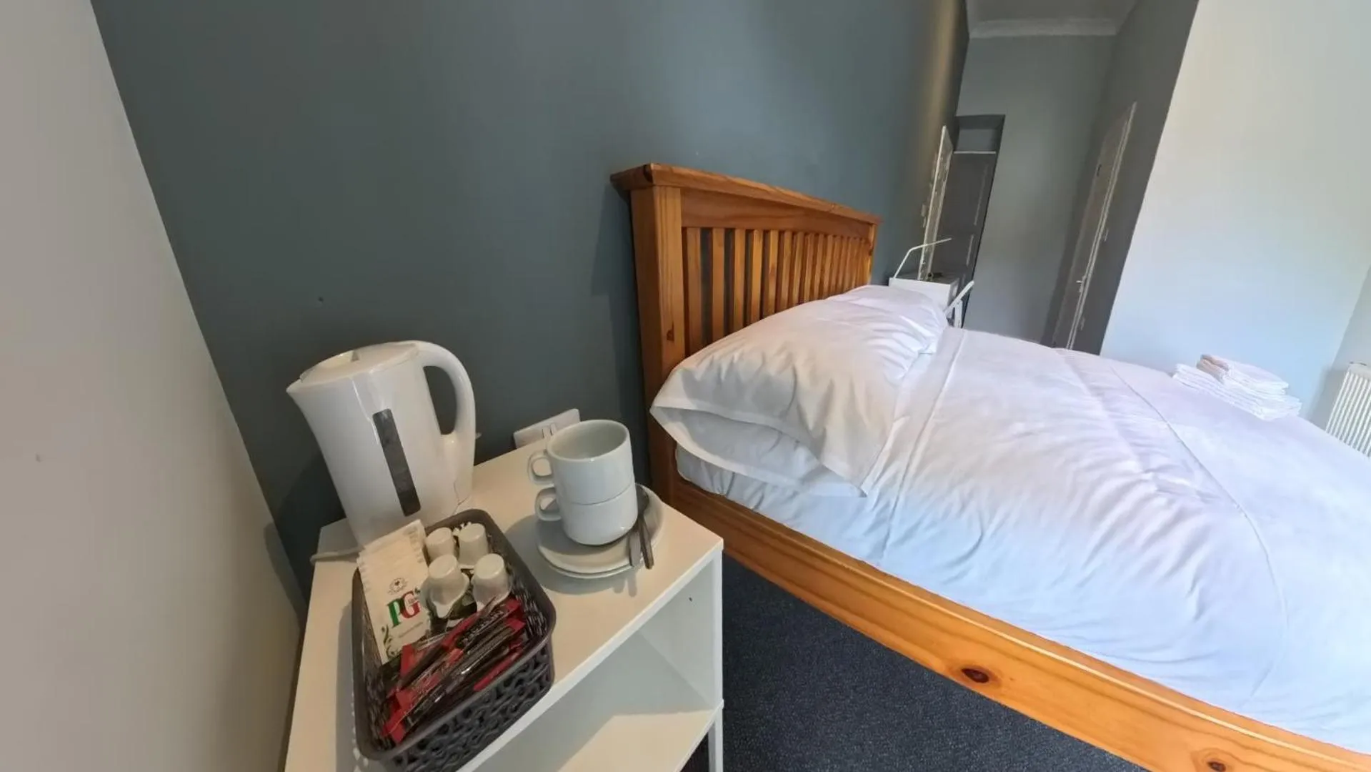 Coffee/tea facilities, Bed in The Riverside