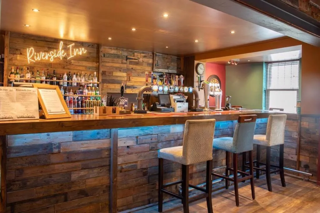 Lounge or bar in The Riverside