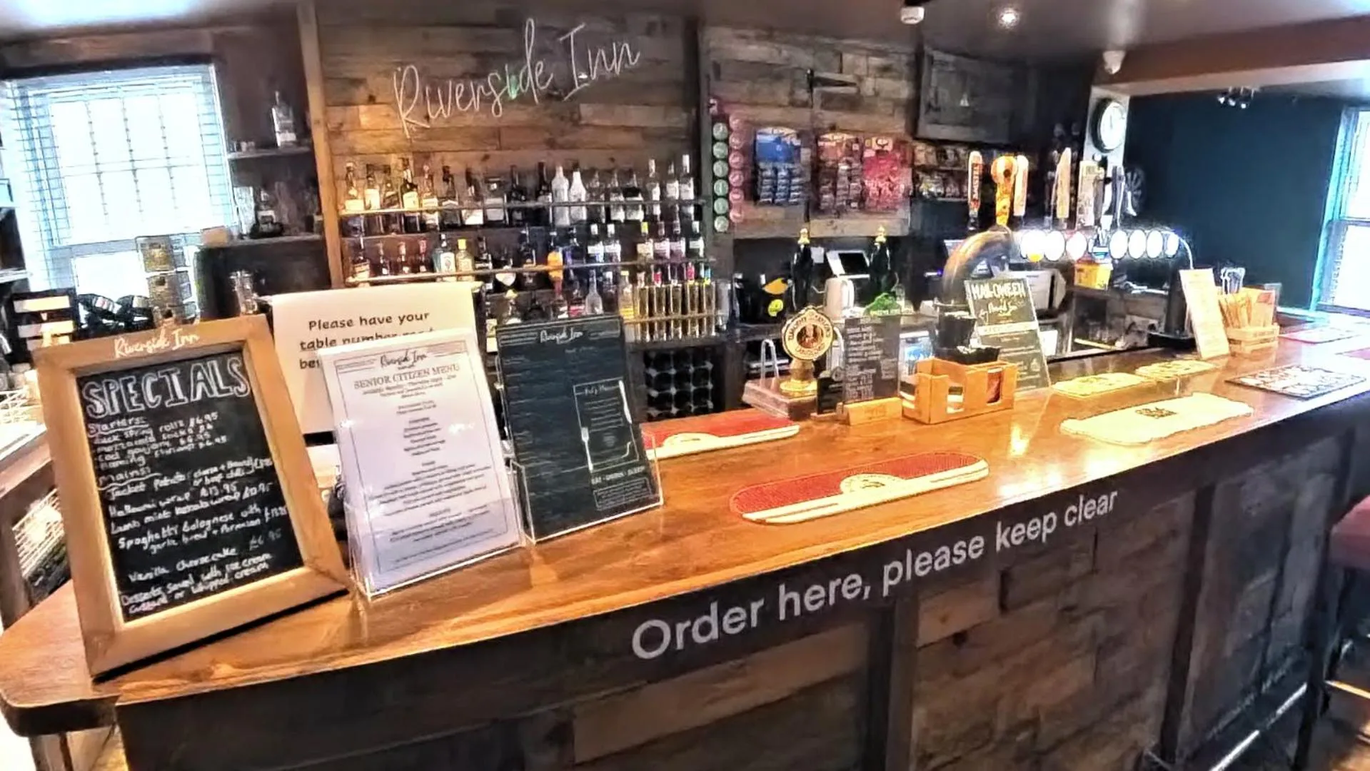 Coffee/tea facilities in The Riverside