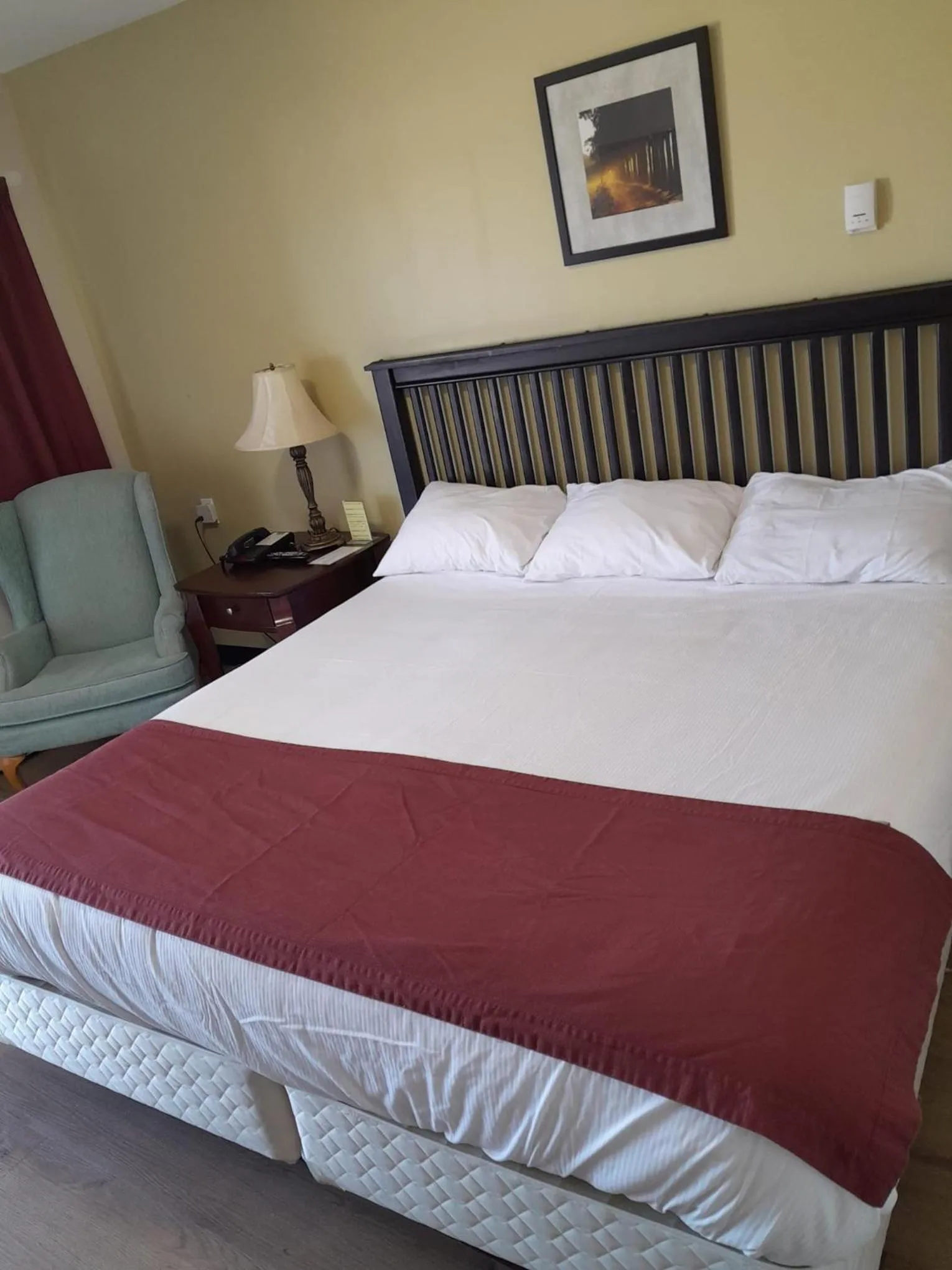 Bed in Travellers Motel