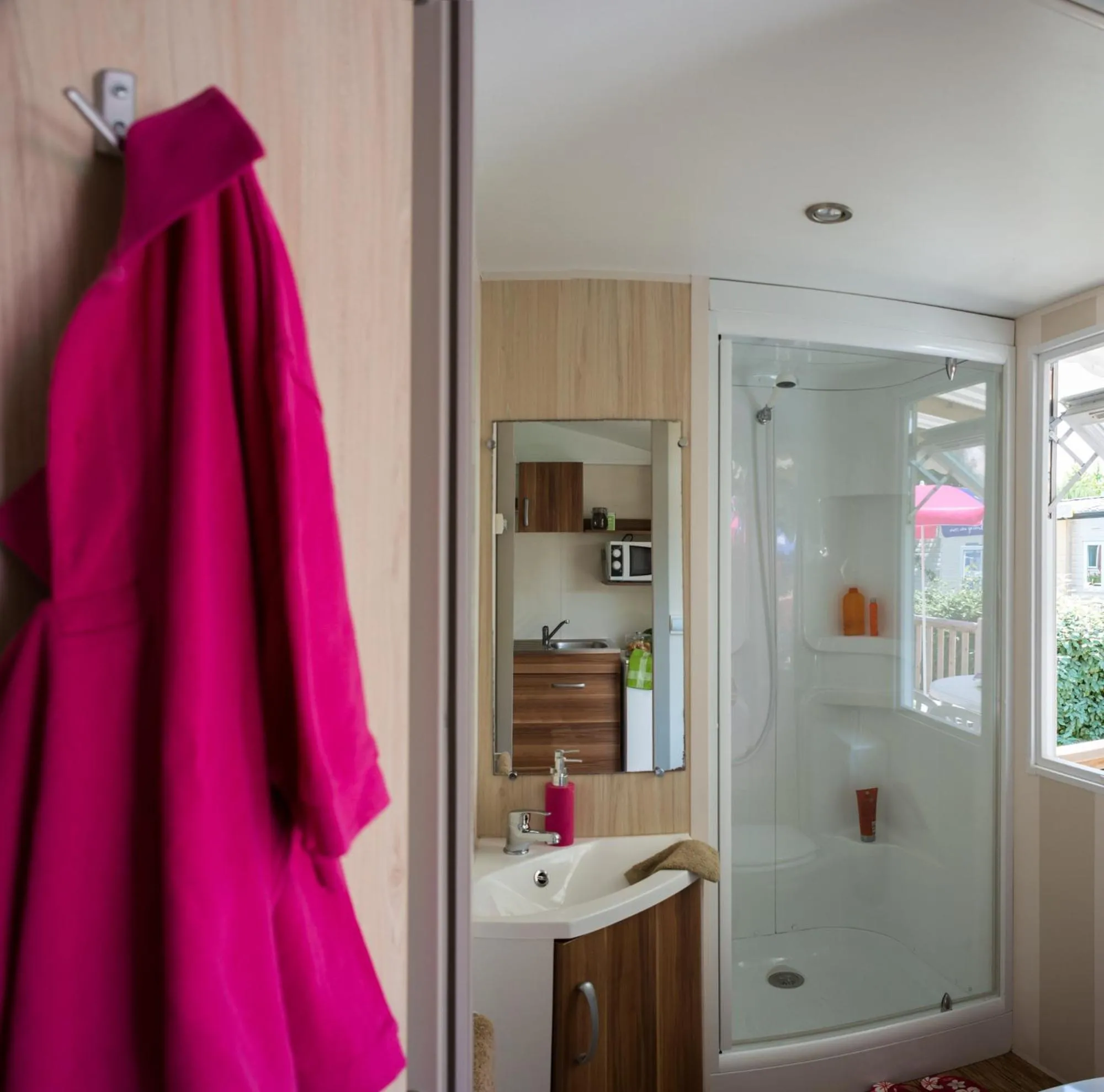Shower in Camping Officiel Siblu Les Rives de Condrieu