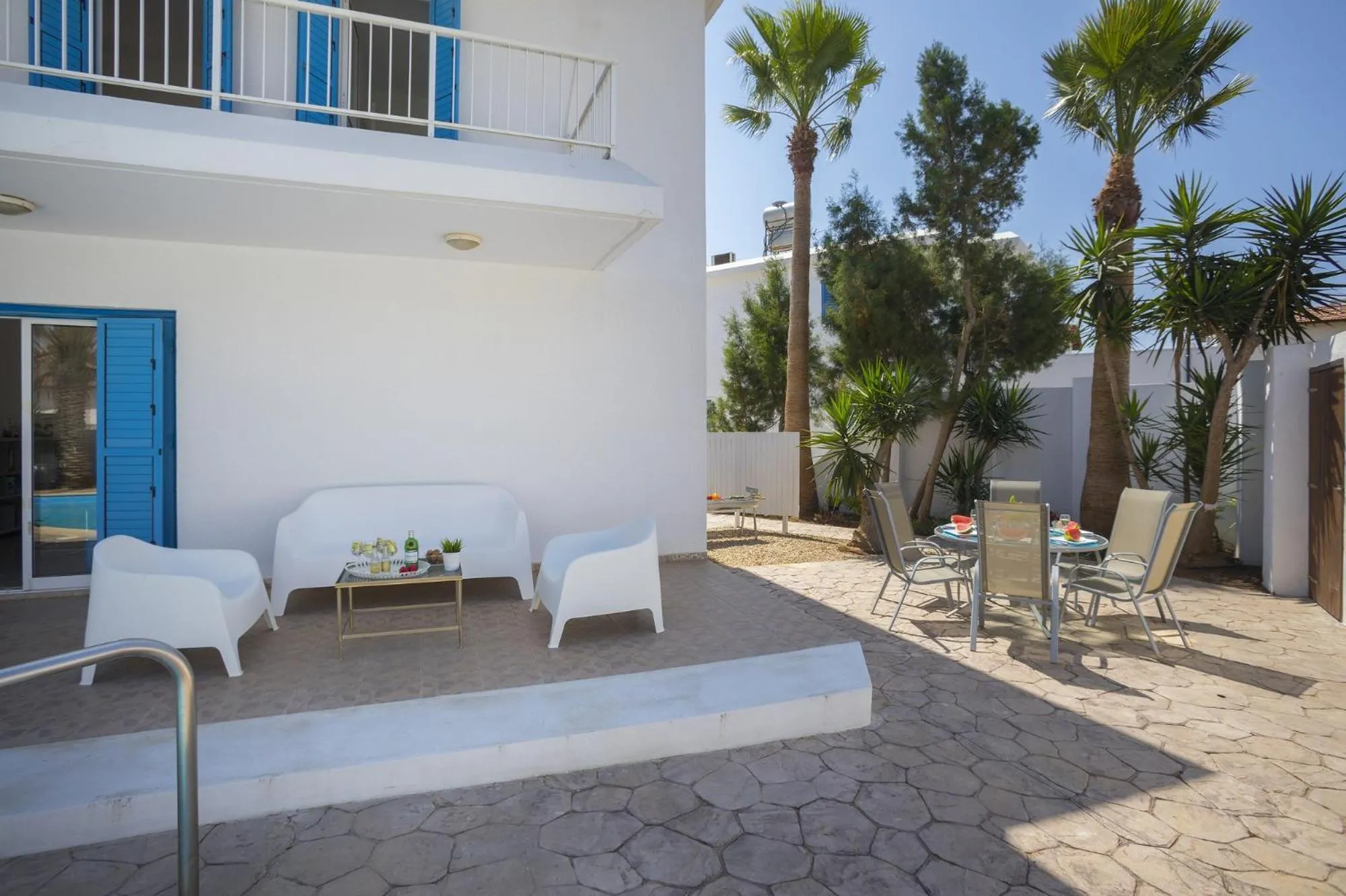 Seating area in Villa Serene