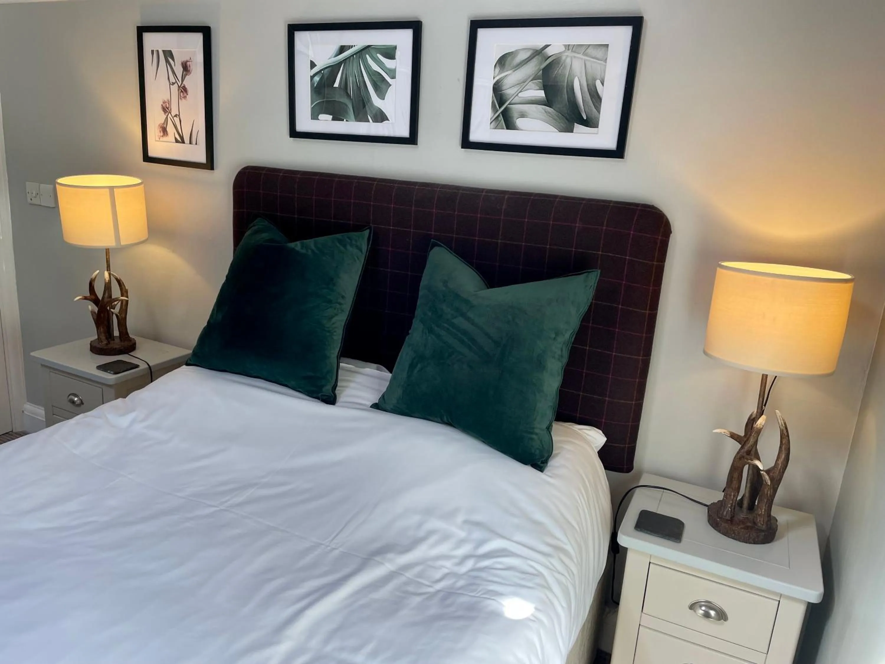 Bed in The Abbey Hotel