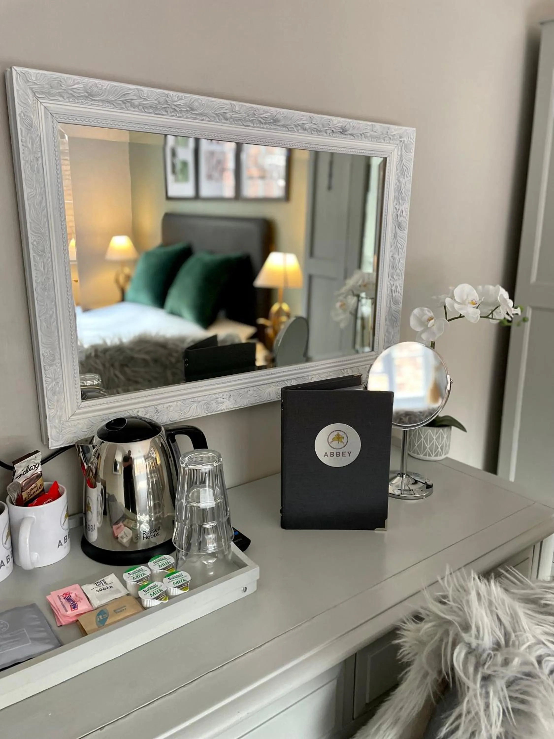 Bed in The Abbey Hotel