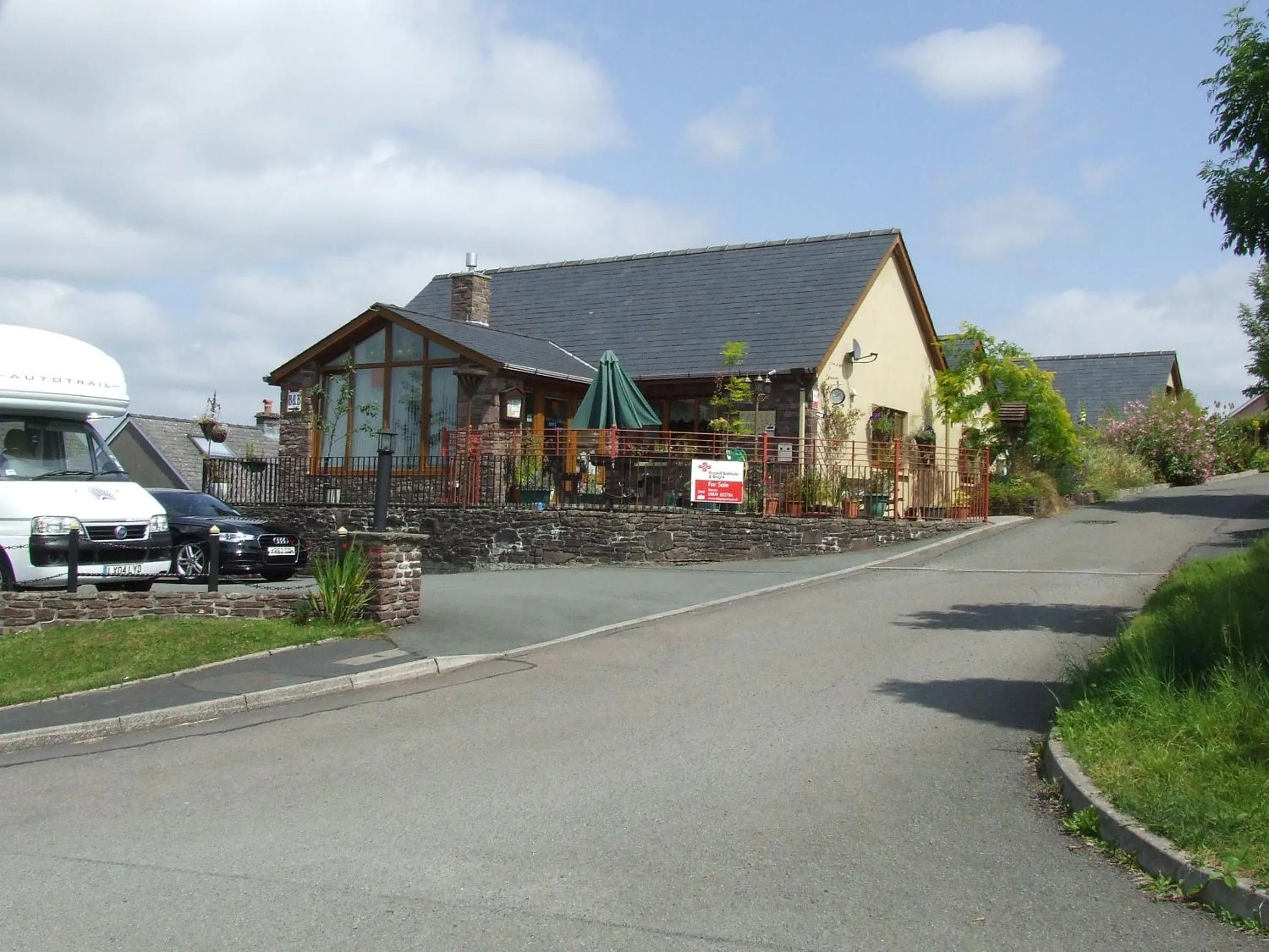 Castle Lodge - Brecon Beacons Accommodation
