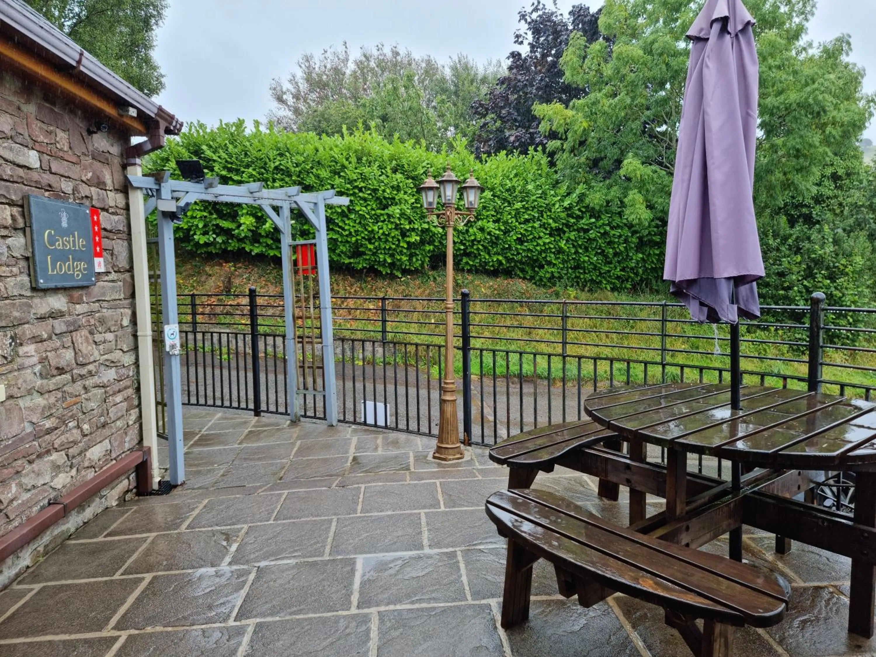 Seating area in Castle Lodge - Brecon Beacons Accommodation