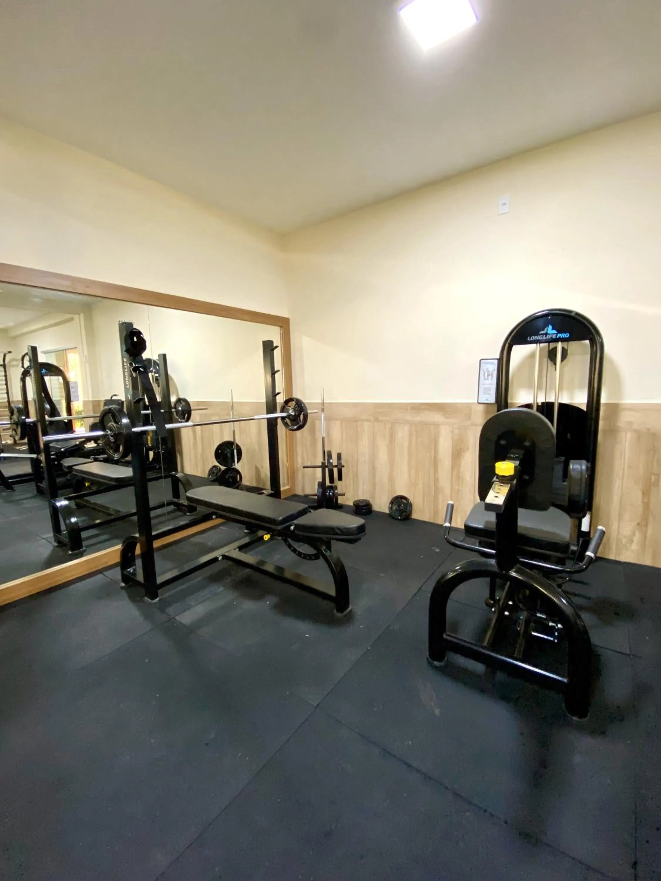 Fitness centre/facilities in Portobello Park Hotel