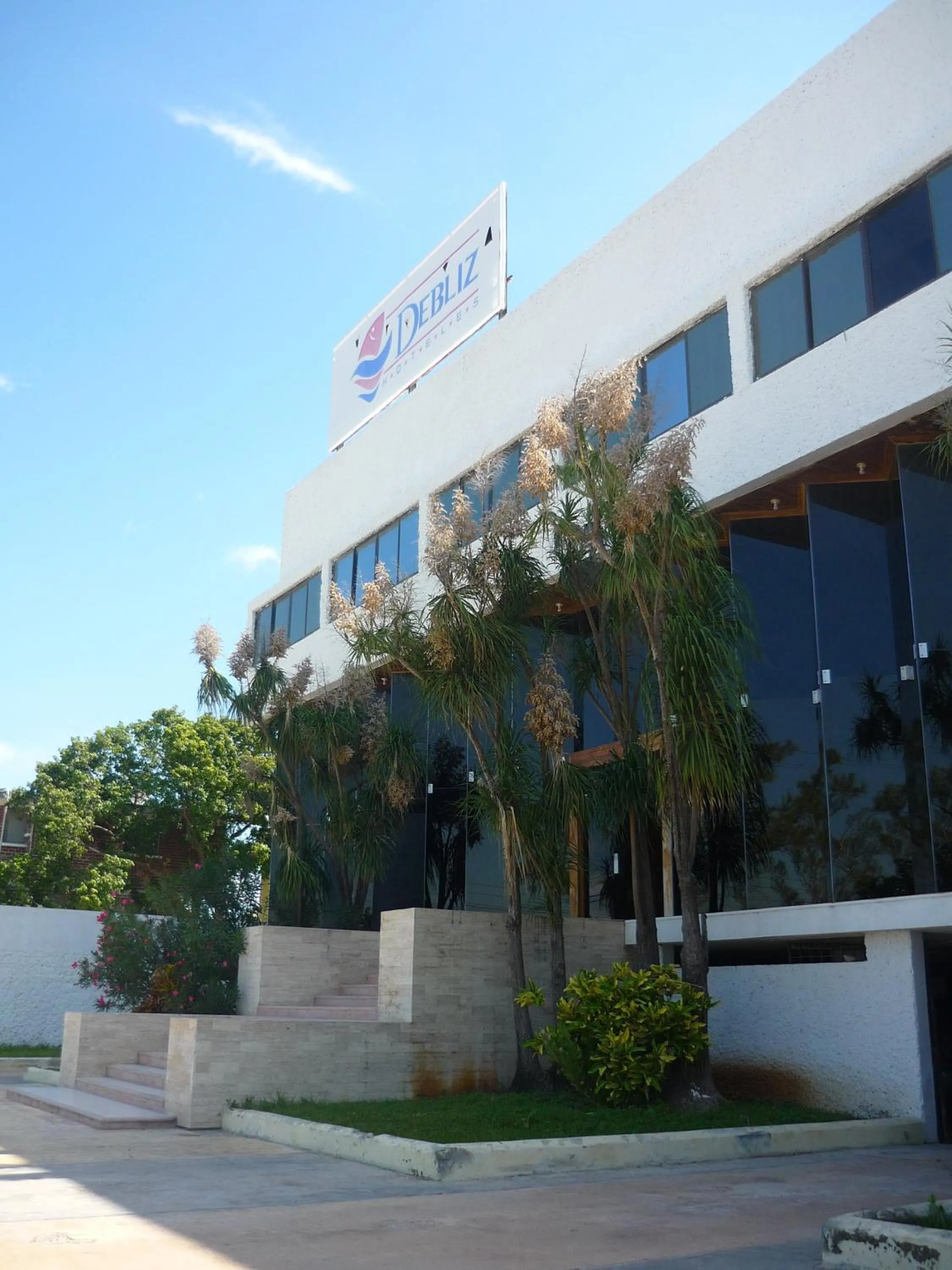 Facade/entrance in Hotel Debliz