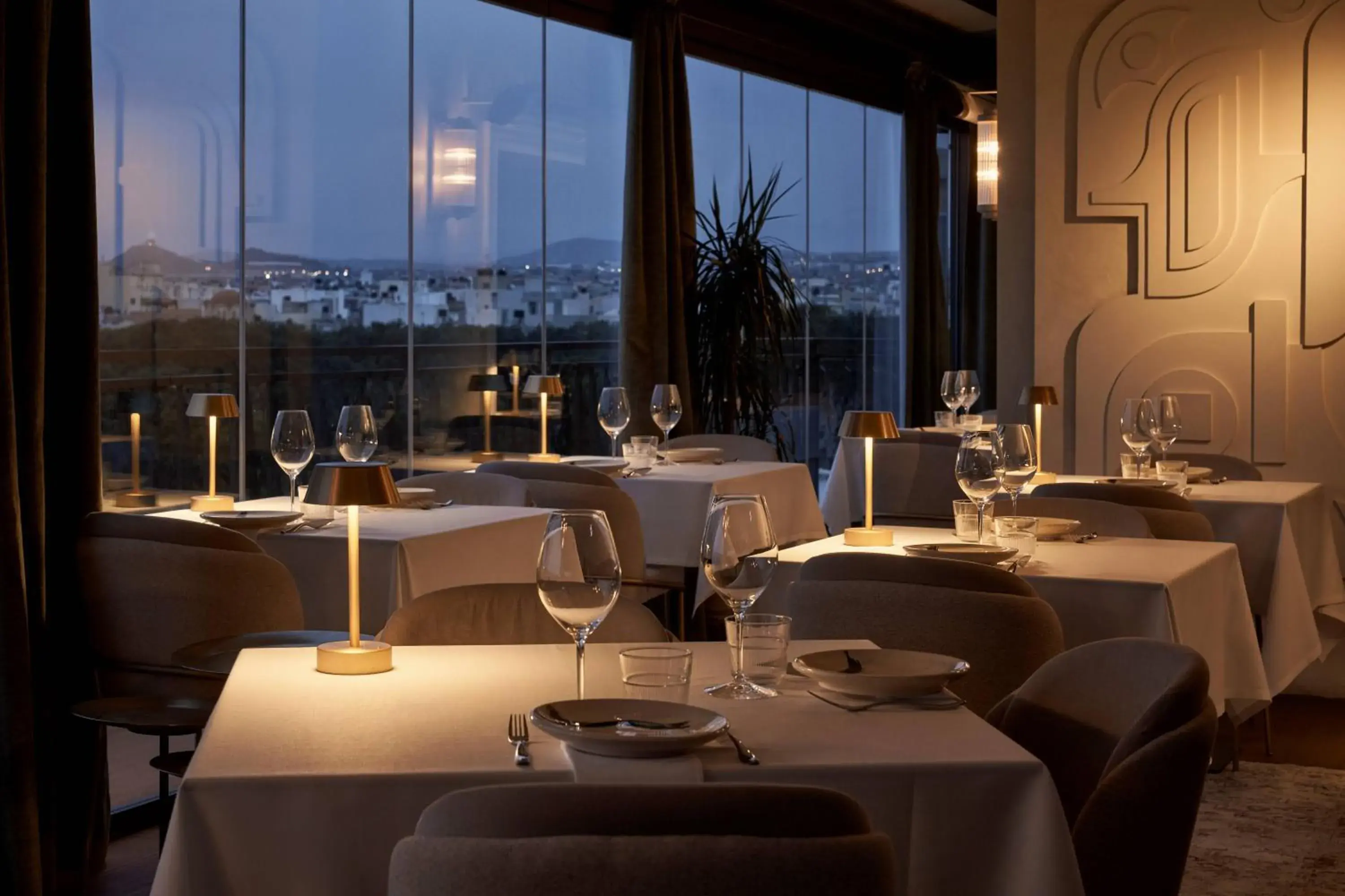 Restaurant/places to eat in Legacy Gastro Suites Restaurant/places to eat in Legacy Gastro Suites