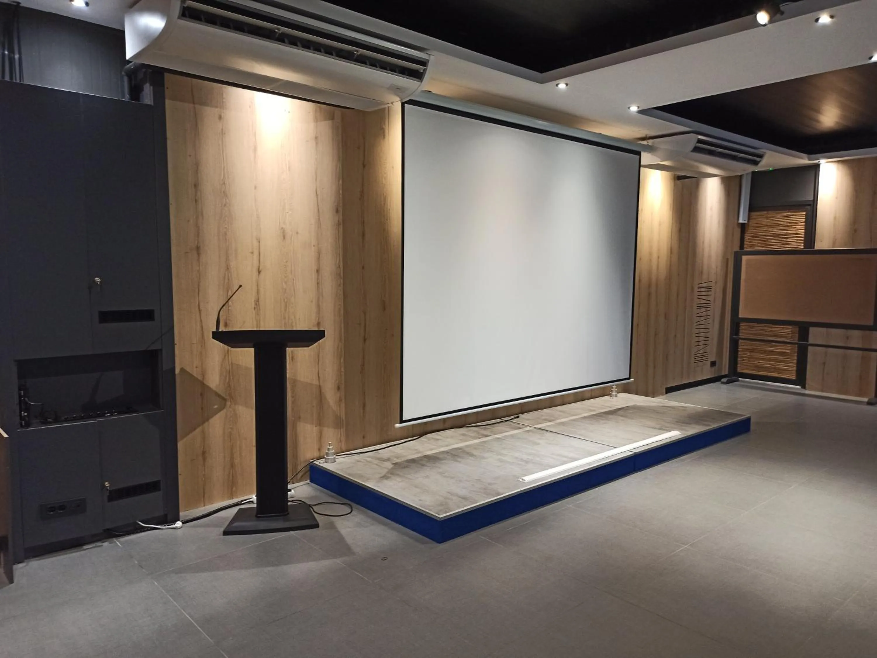 Business facilities in La Mer Resort Spa Crete