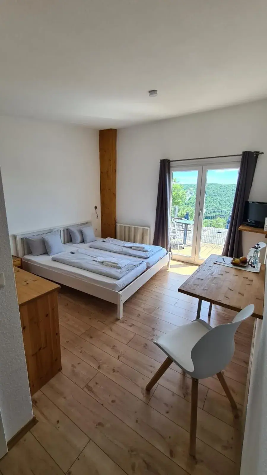 Double Room with Balcony - single occupancy in Berghaus Knopfmacher Double Room with Balcony - single occupancy in Berghaus Knopfmacher