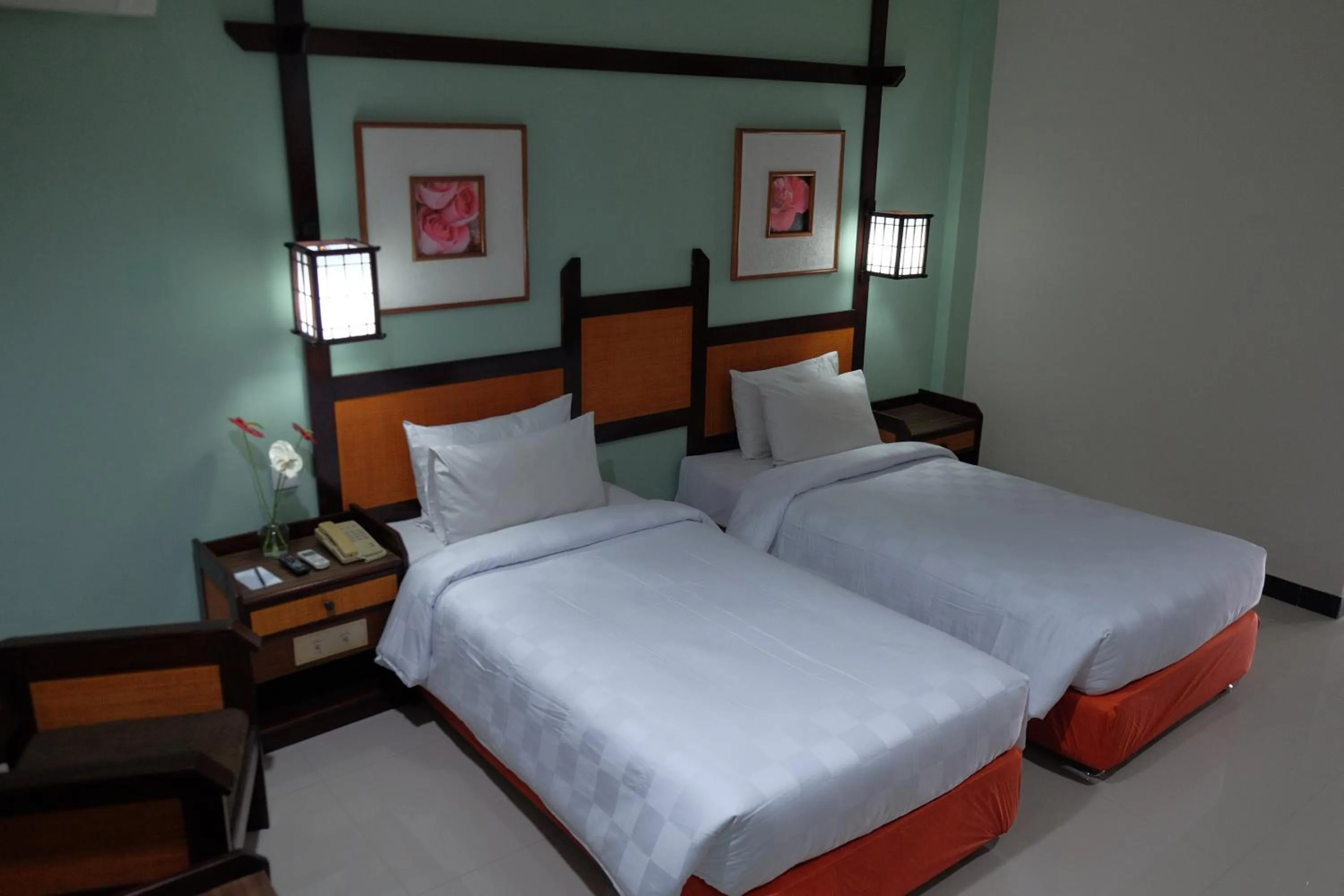 Photo of the whole room, Bed in Hotel Sofia Juanda Surabaya