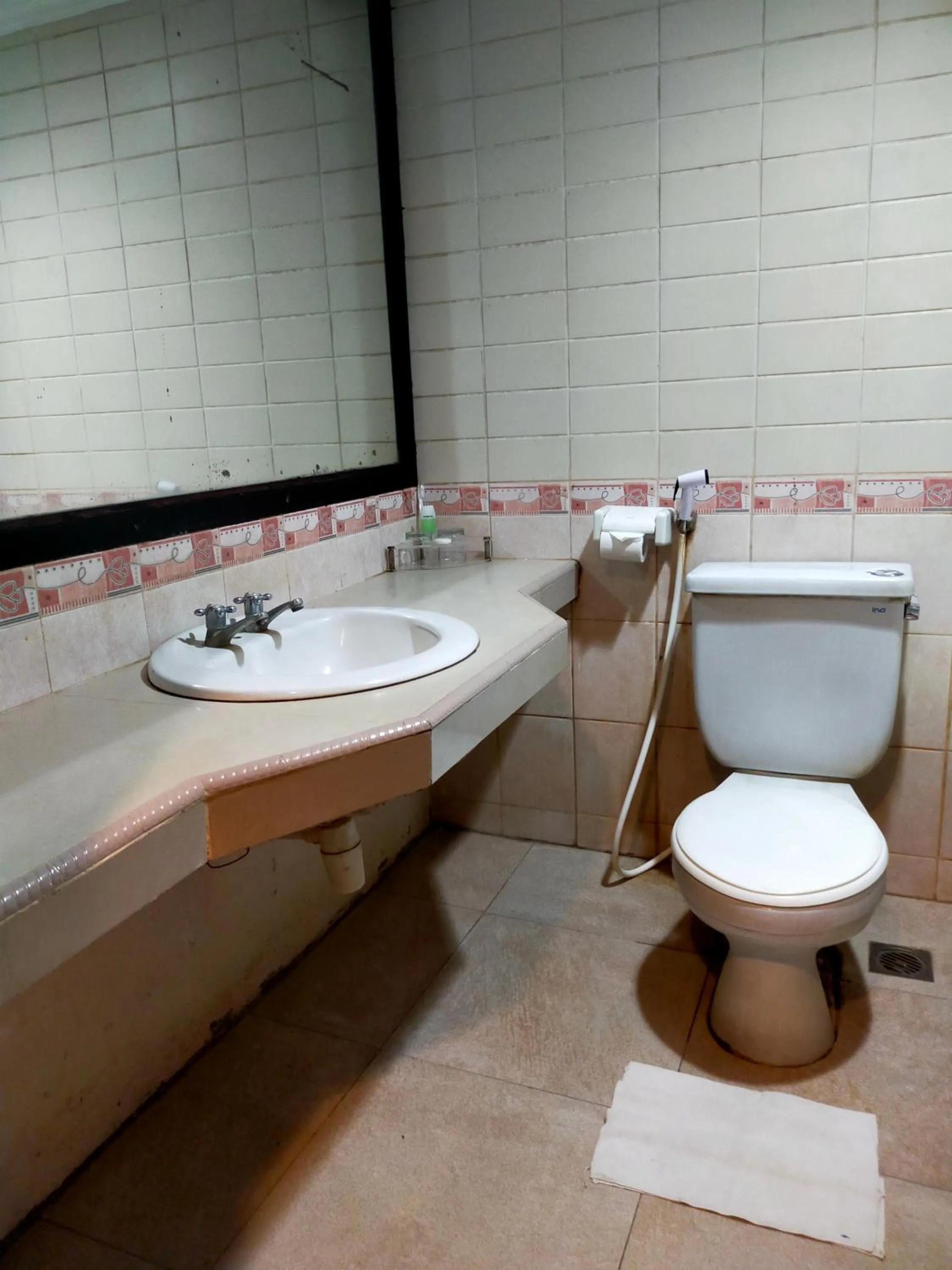 Bathroom in Hotel Sofia Juanda Surabaya